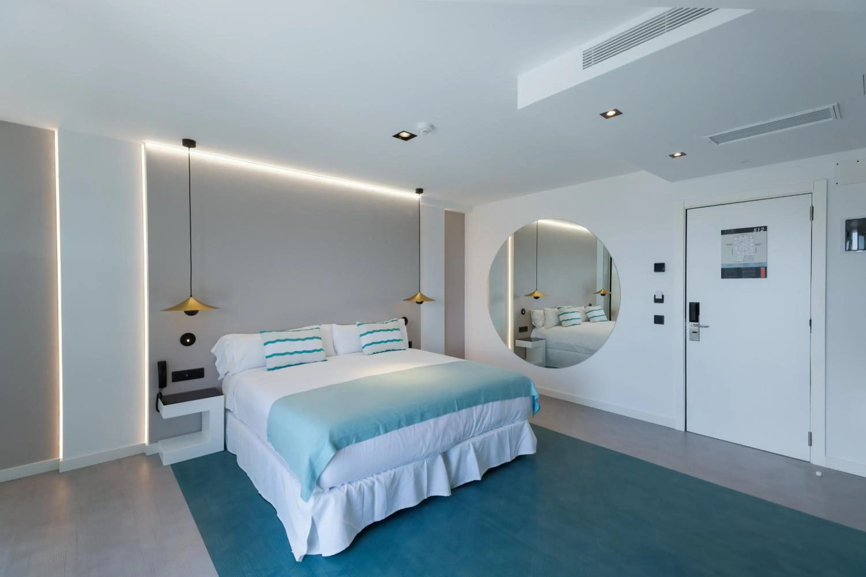 Photo of the whole room in Hotel Puerto de la Luz