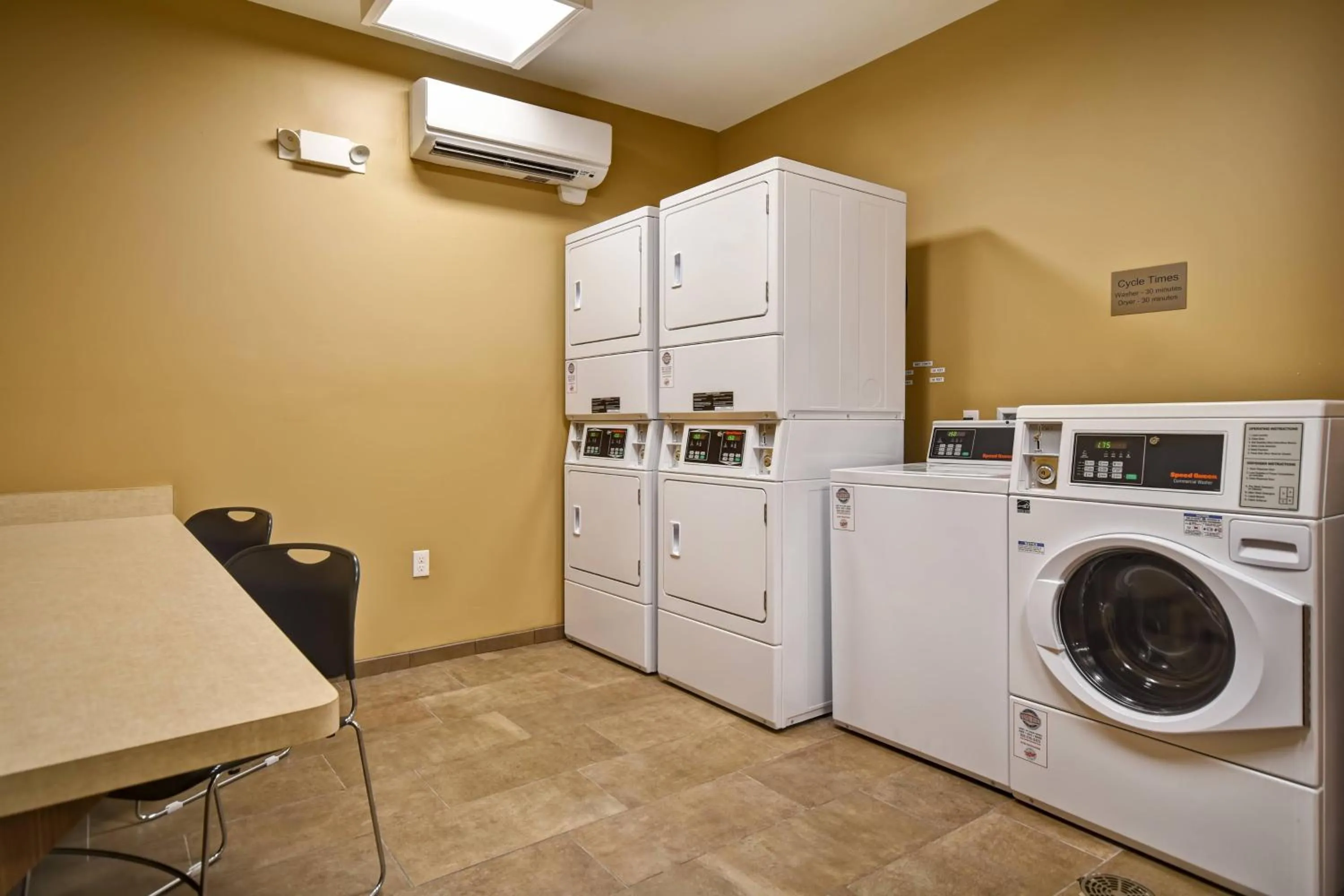 Other in Fairfield Inn & Suites by Marriott Milwaukee North