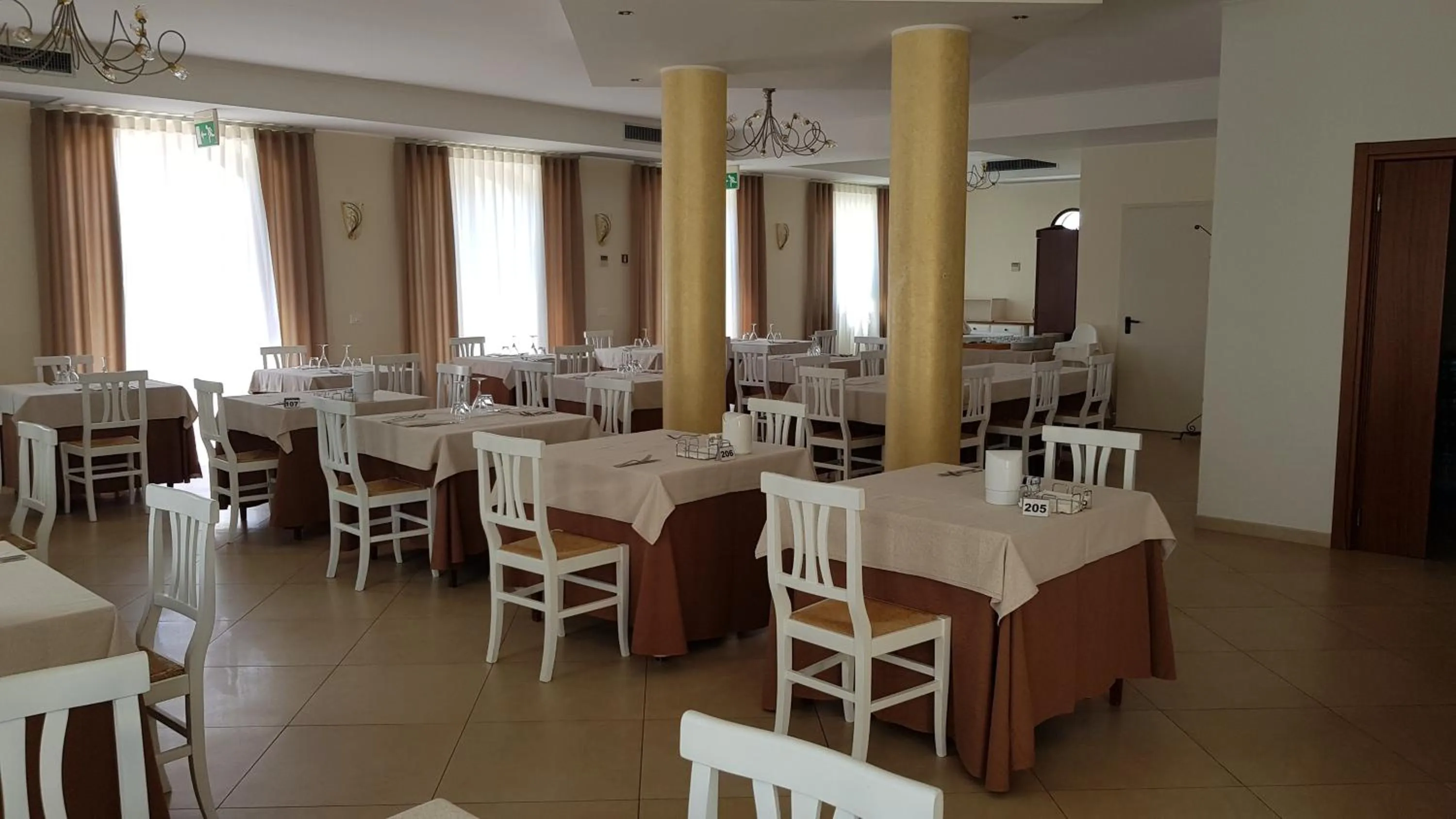 Facade/entrance in Hotel Victoria