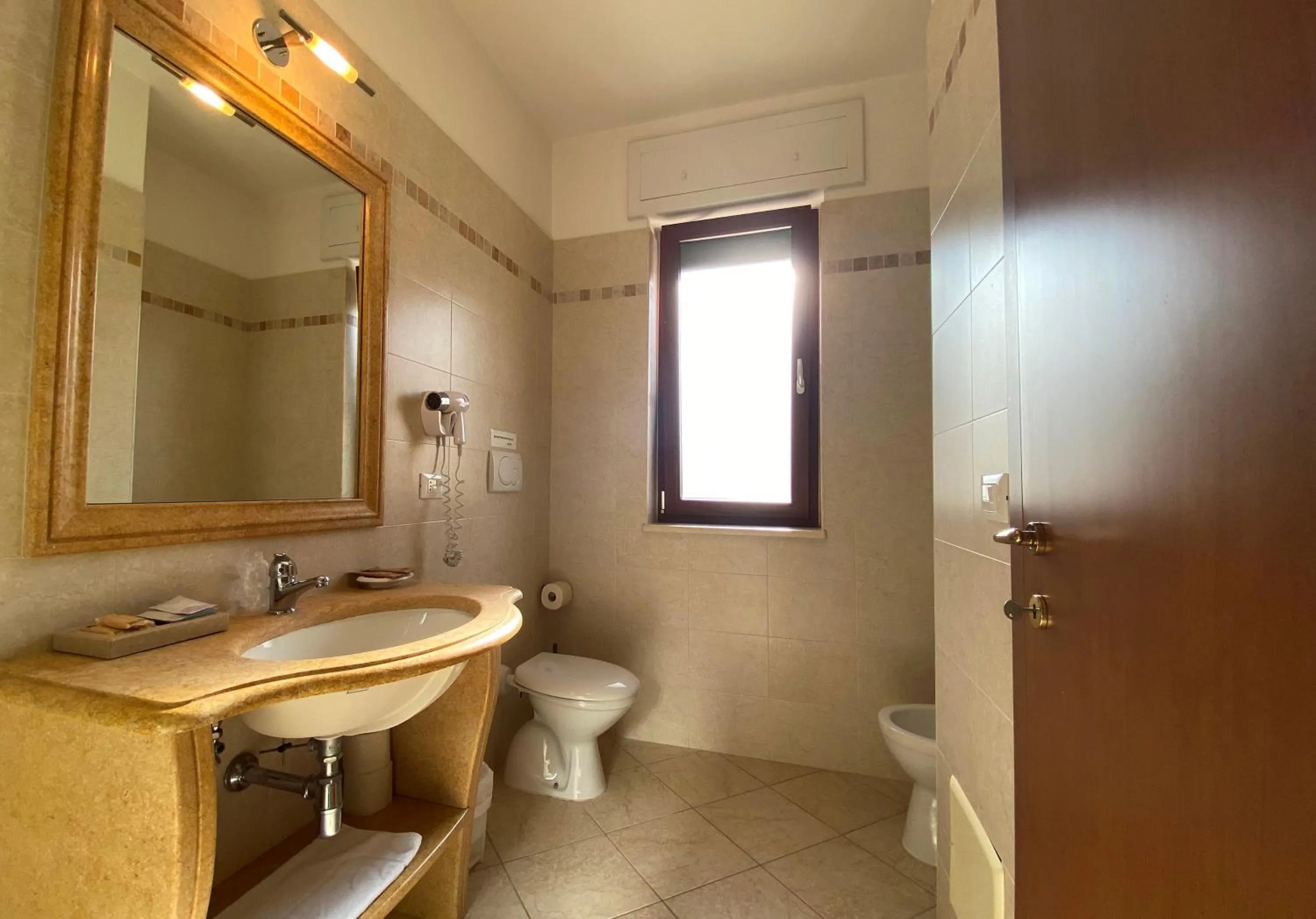 Bathroom in Hotel Victoria