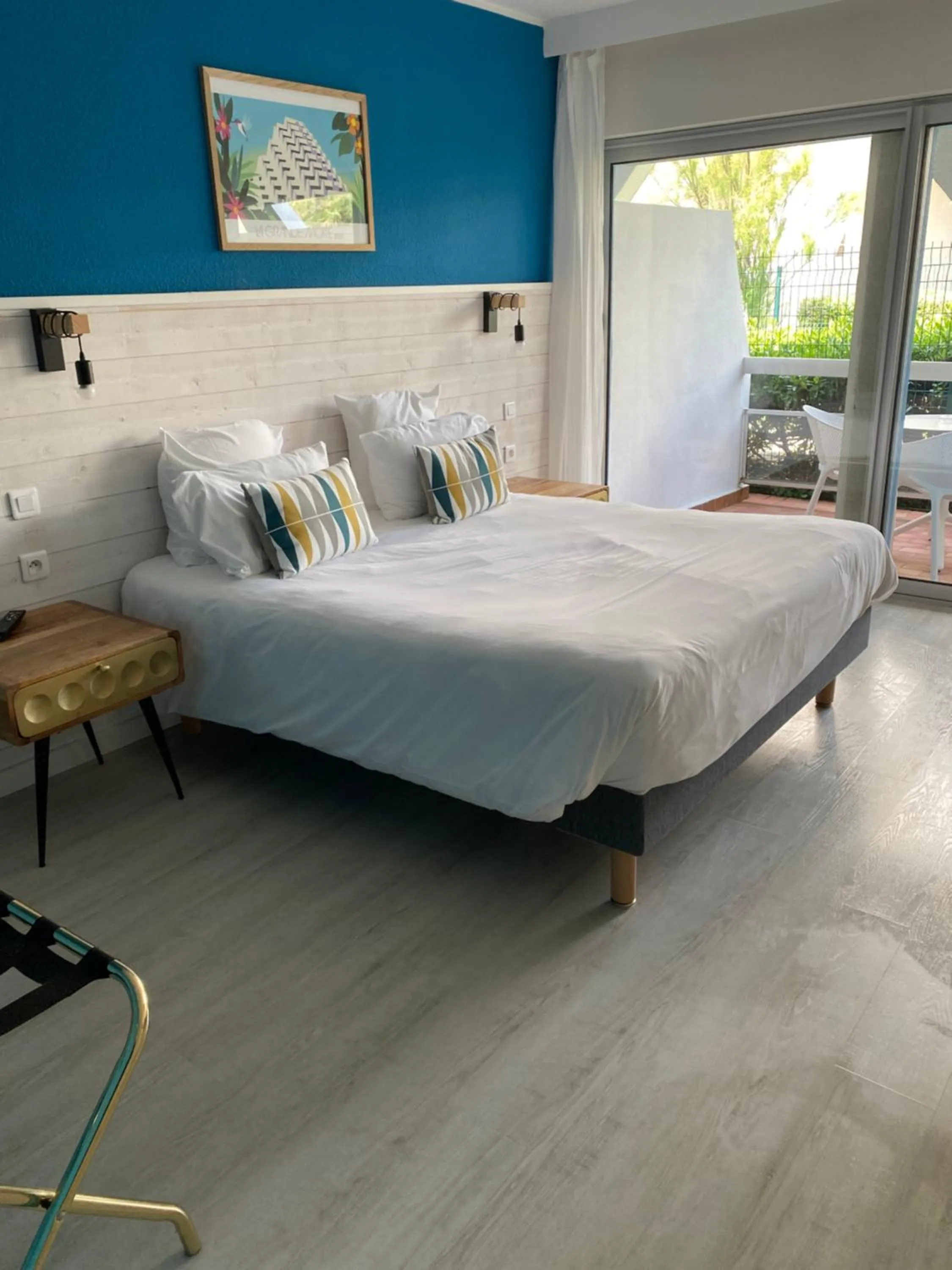 Bed in Hôtel Saint-Clair, côté Plage