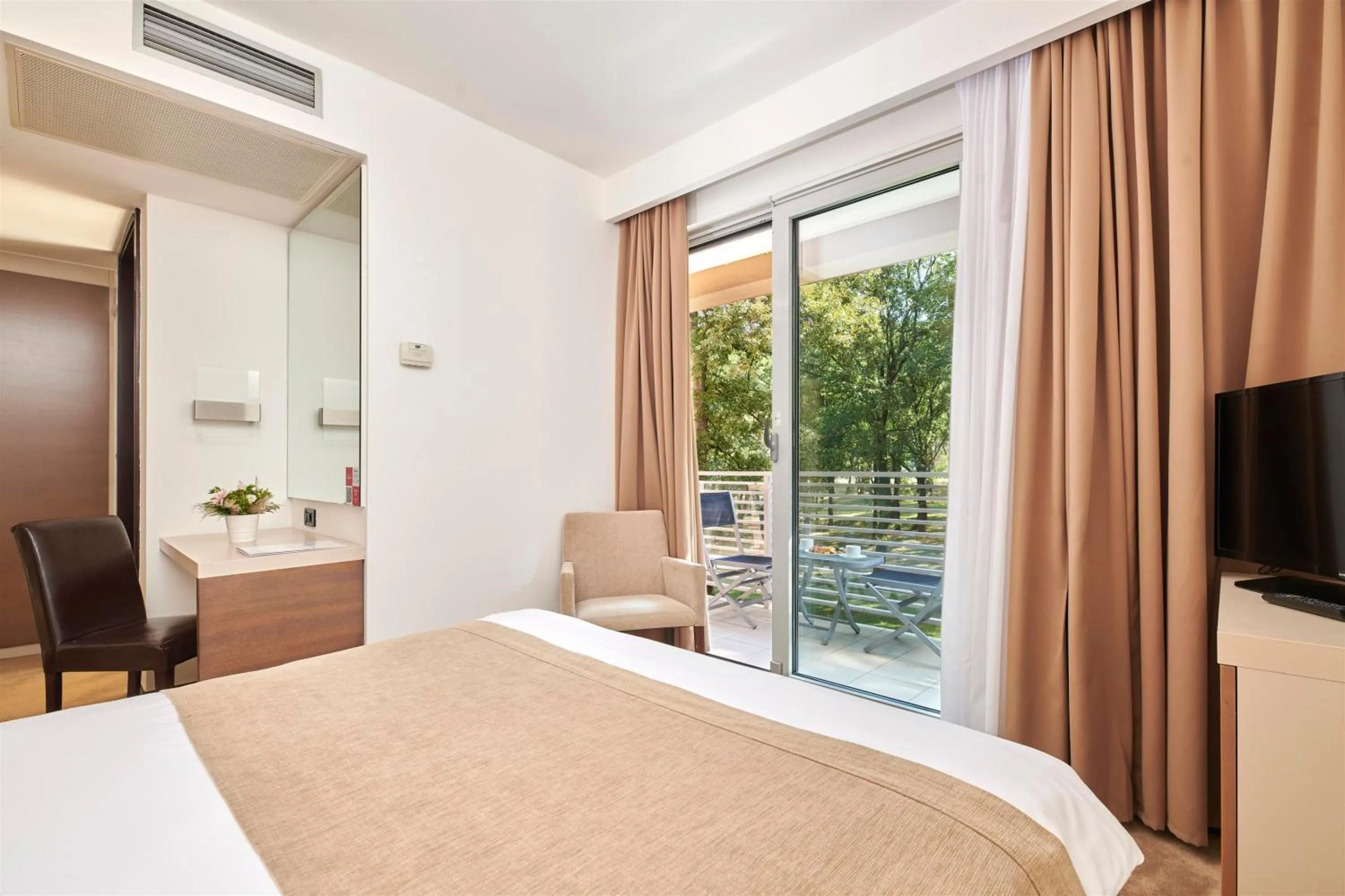 Bedroom, Bed in Hotel Molindrio Plava Laguna