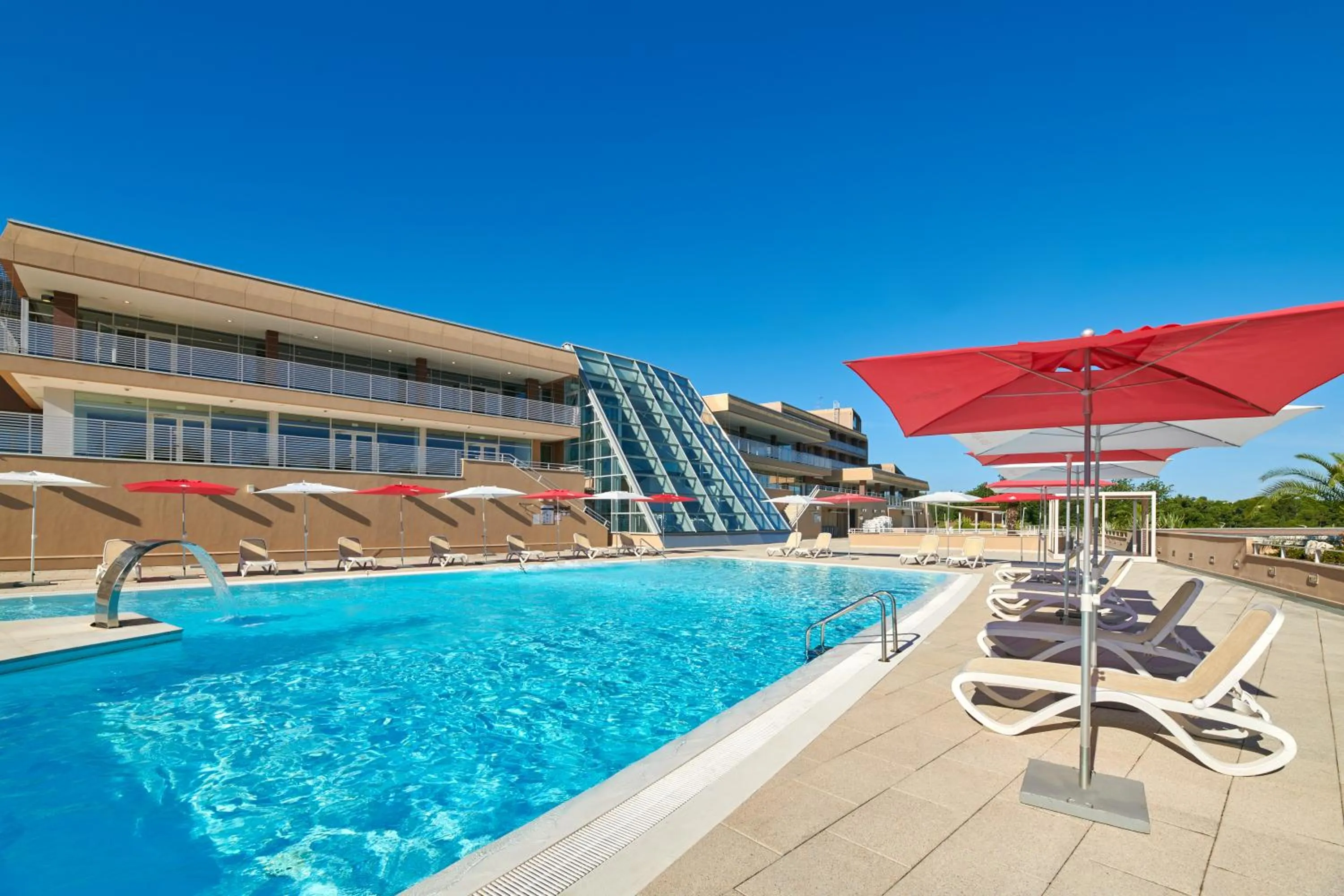 Swimming pool in Hotel Molindrio Plava Laguna