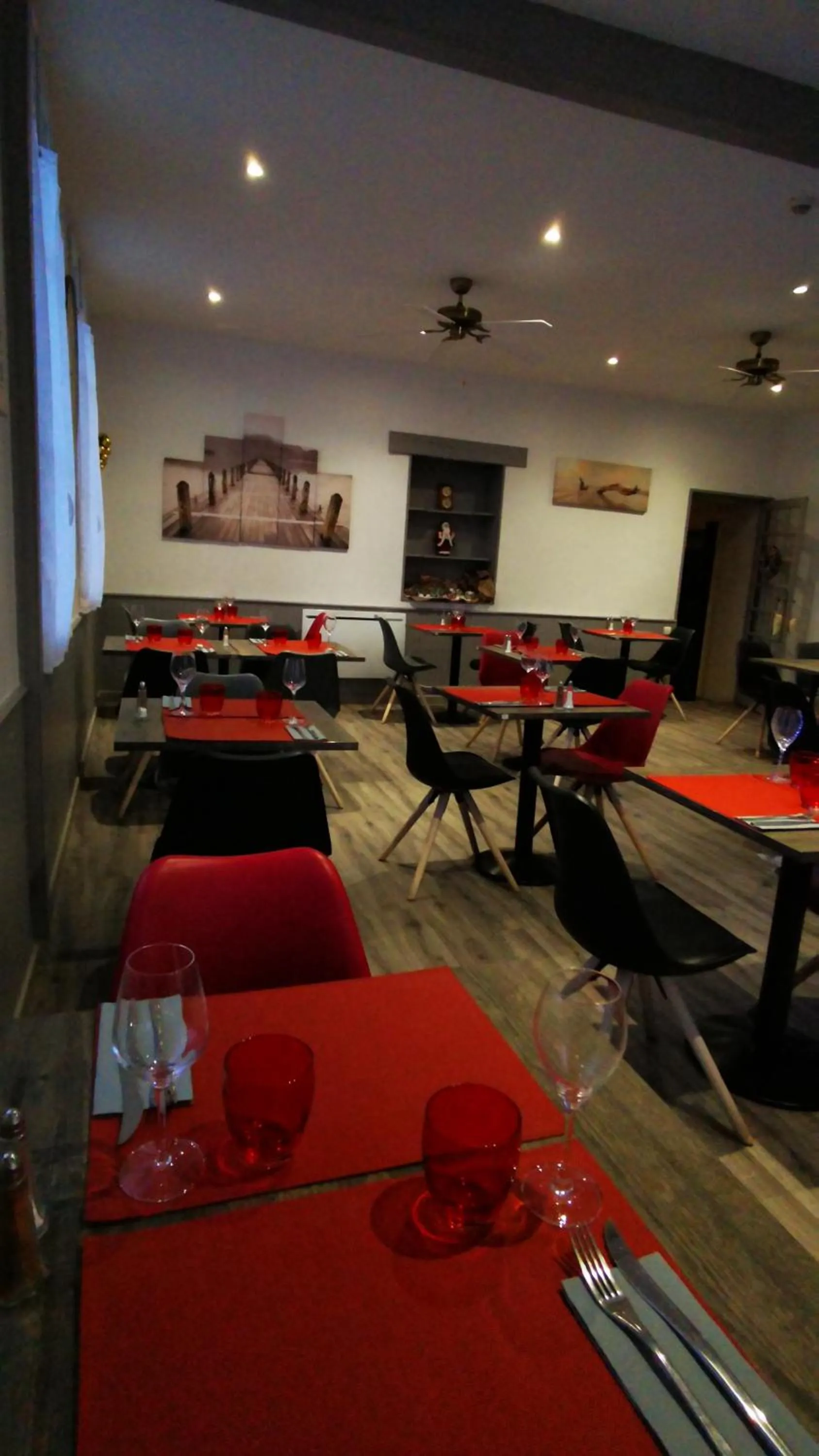 Restaurant/places to eat in Logis Hôtel & Restaurant Le Saint Savinien