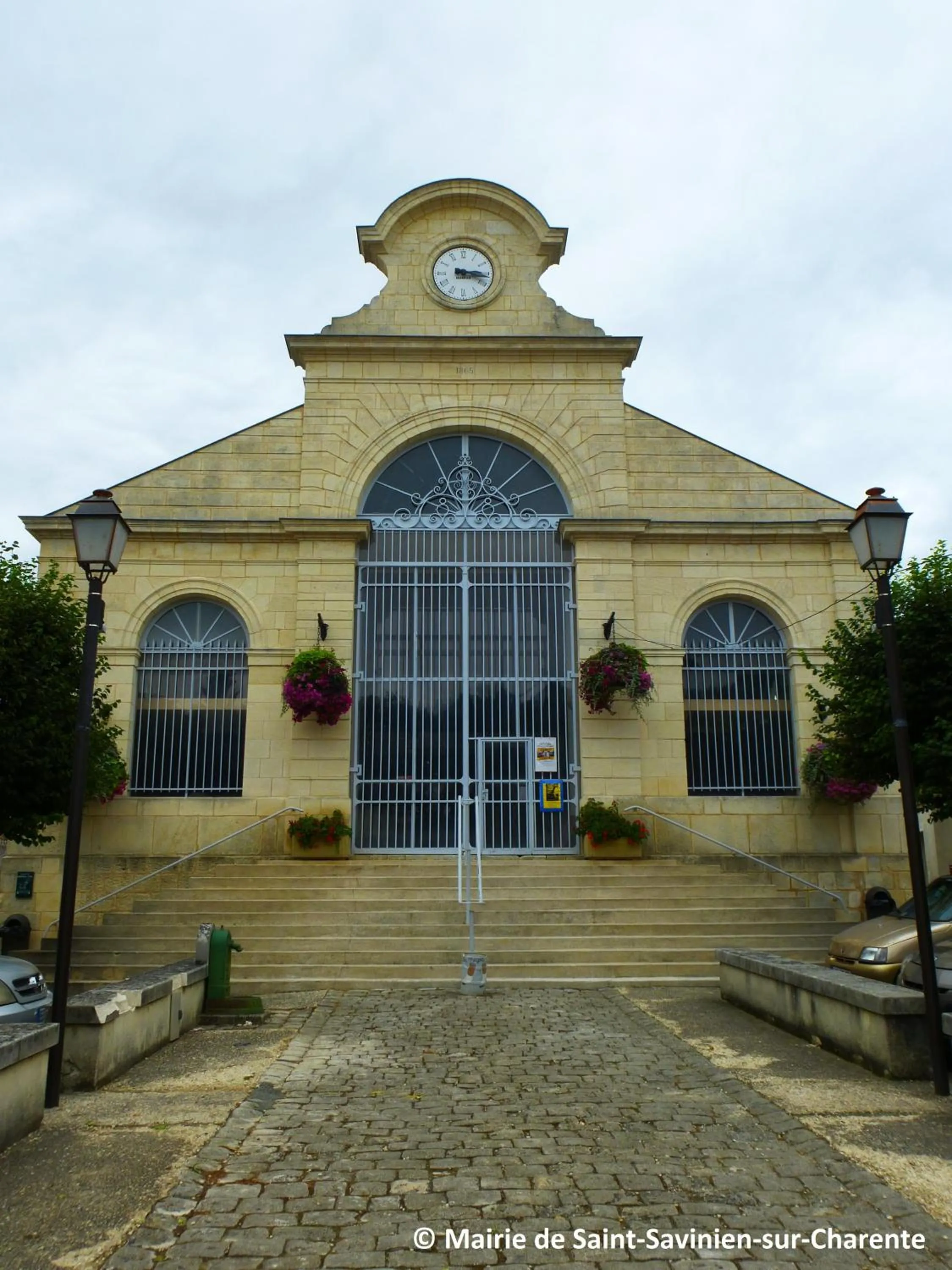 Off site in Logis Hôtel & Restaurant Le Saint Savinien