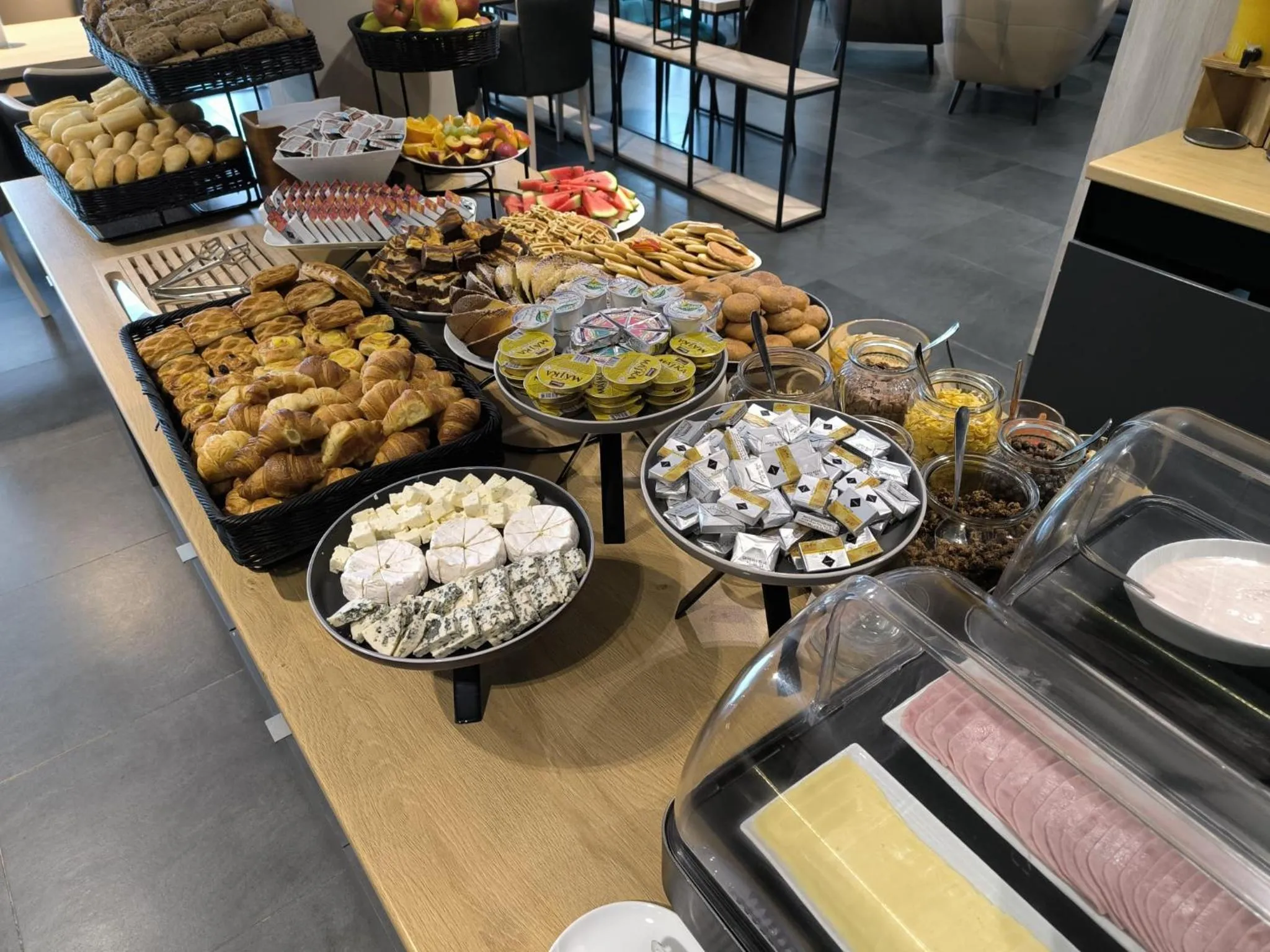 Breakfast in Avenue Pallova 28