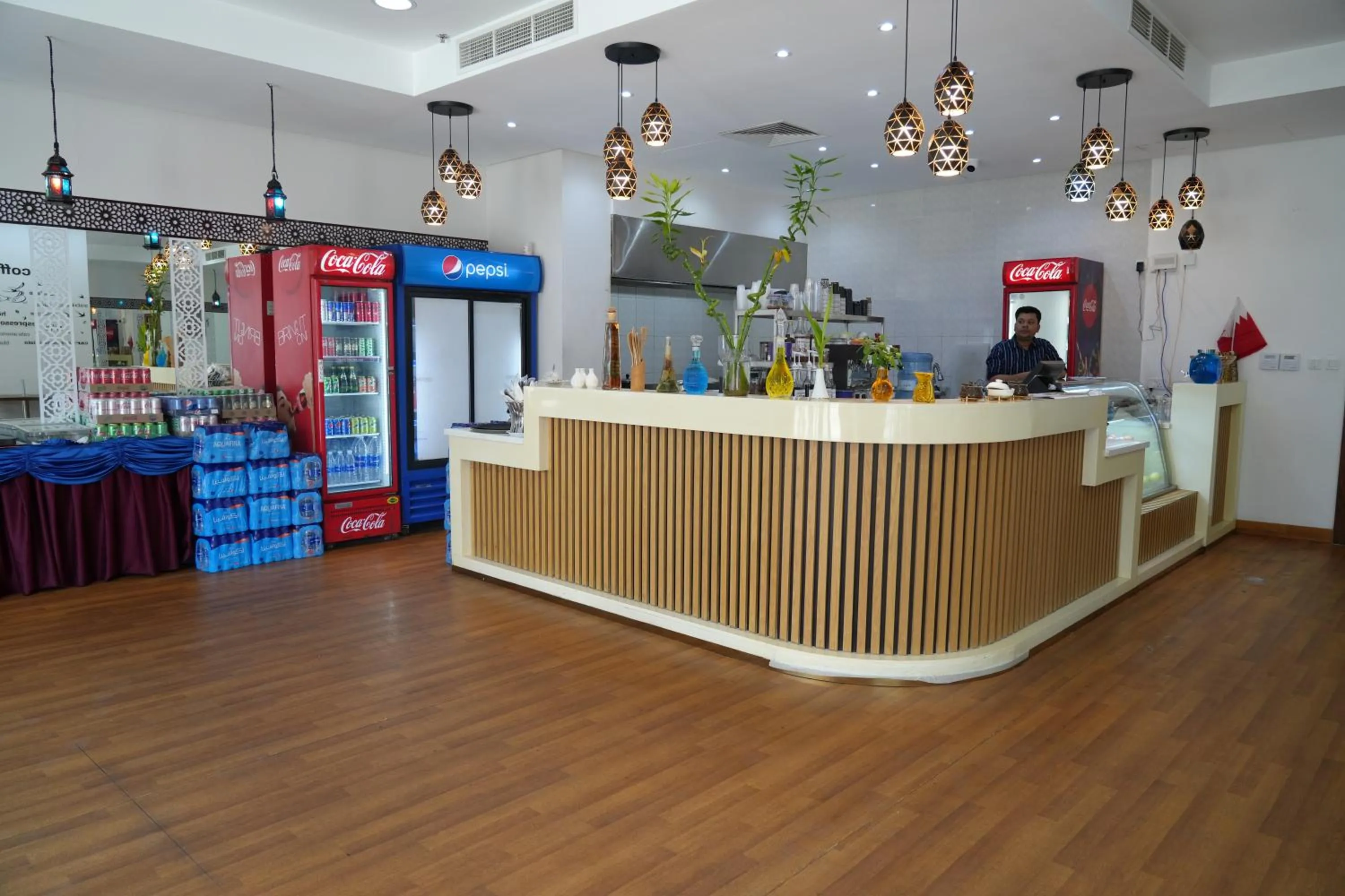 Restaurant/places to eat in The Spot Residence