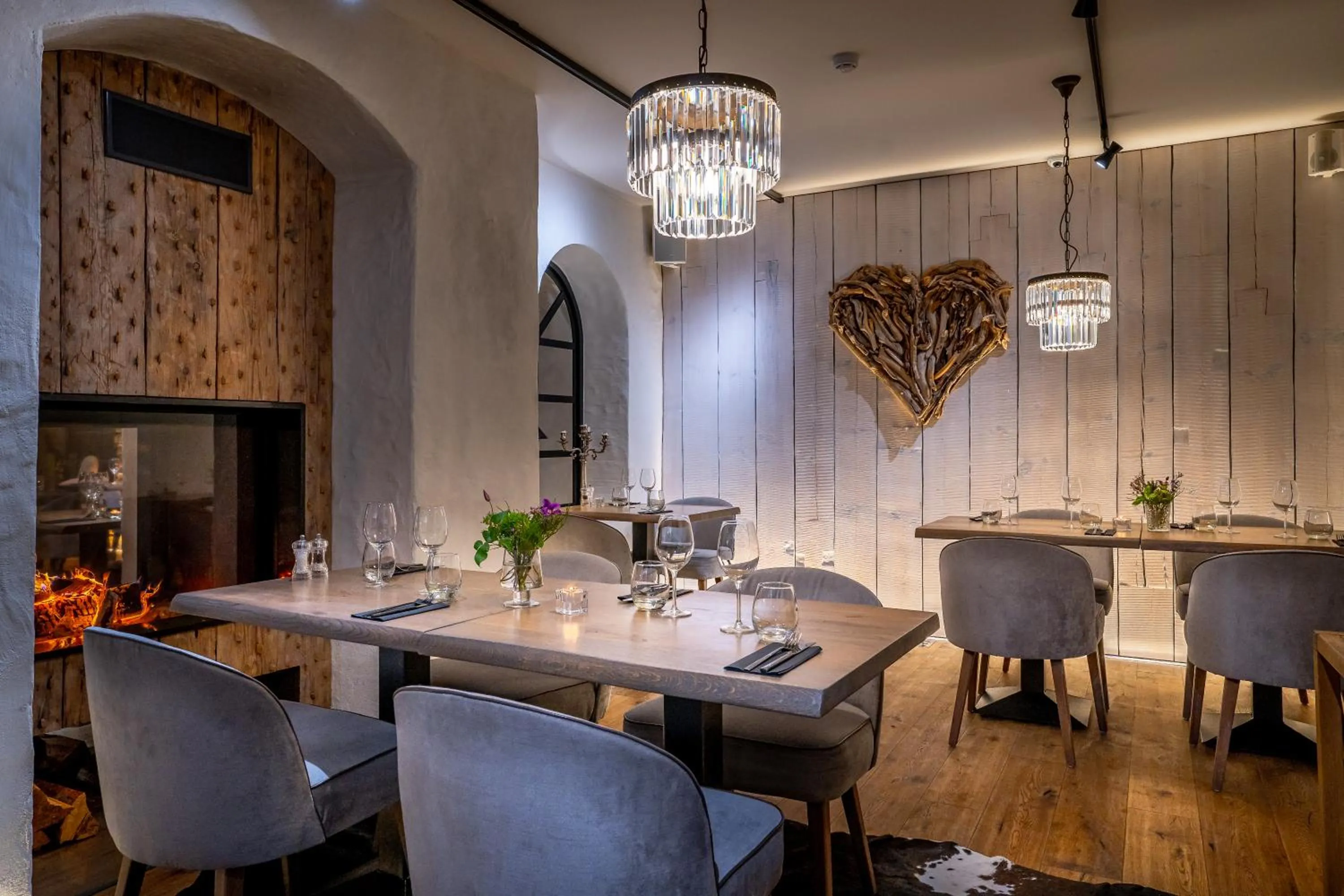 Restaurant/places to eat in Frost Boutique Hotel