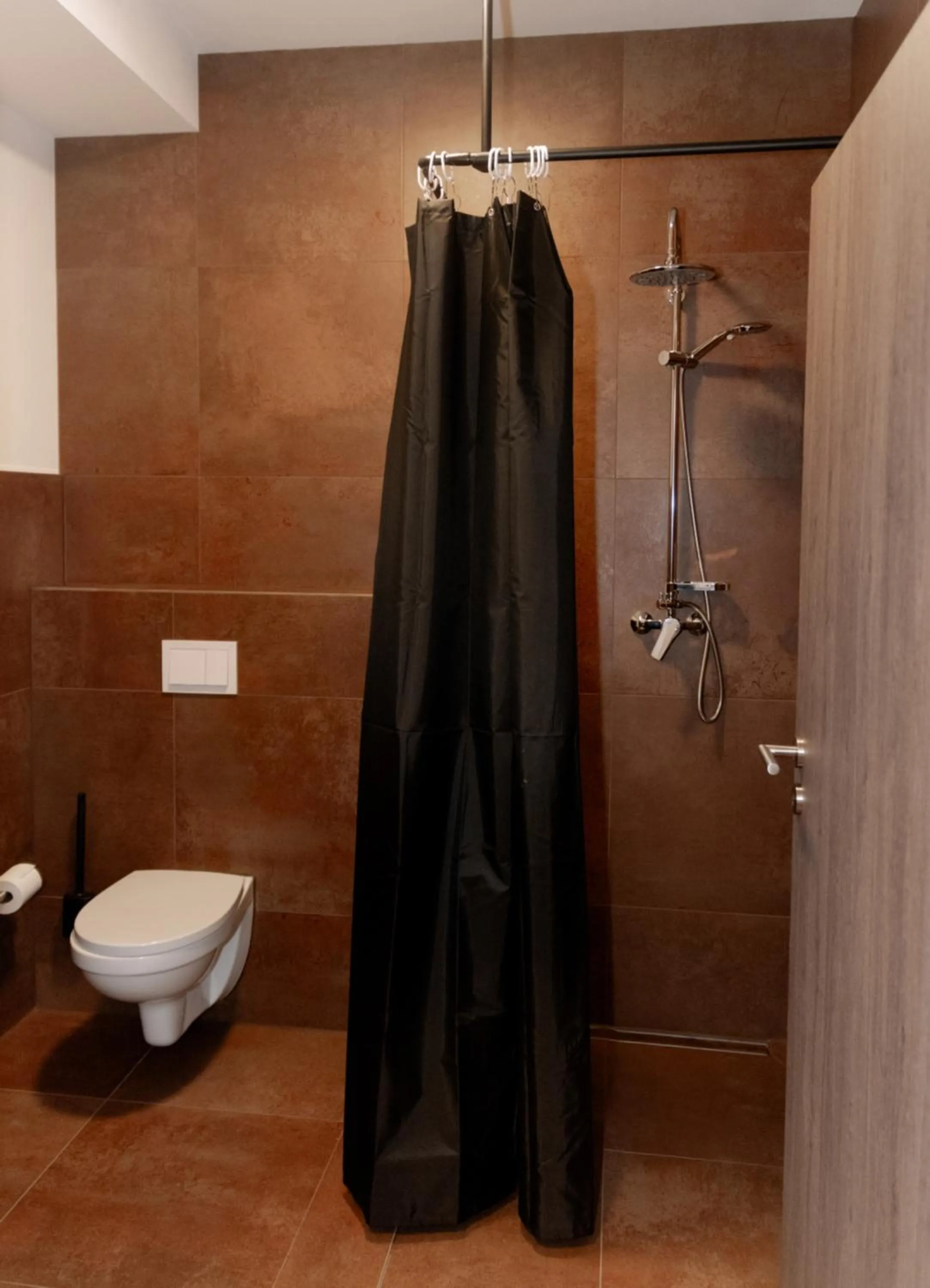 Shower in Ayhan Hotel