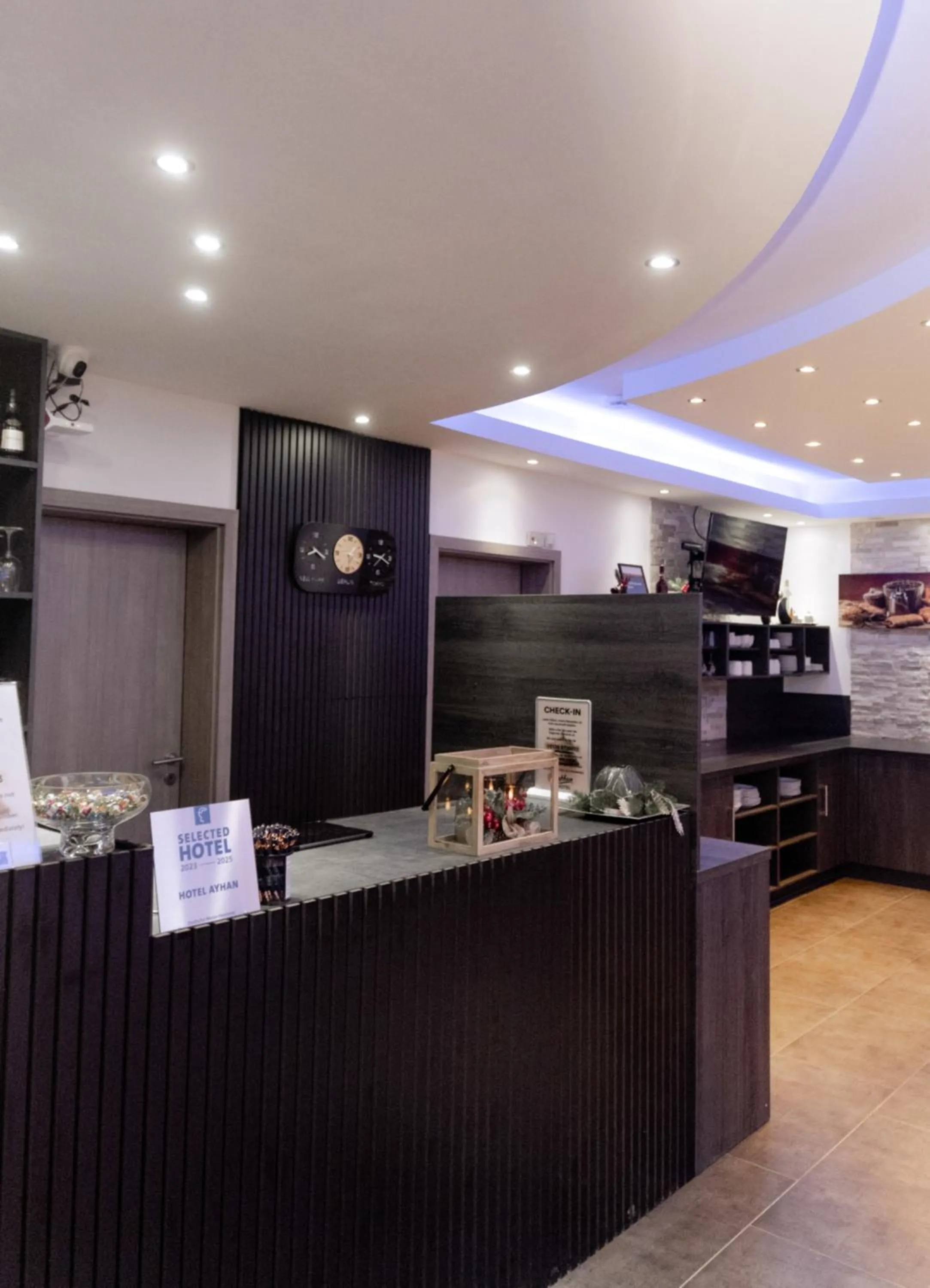 Lobby or reception in Ayhan Hotel