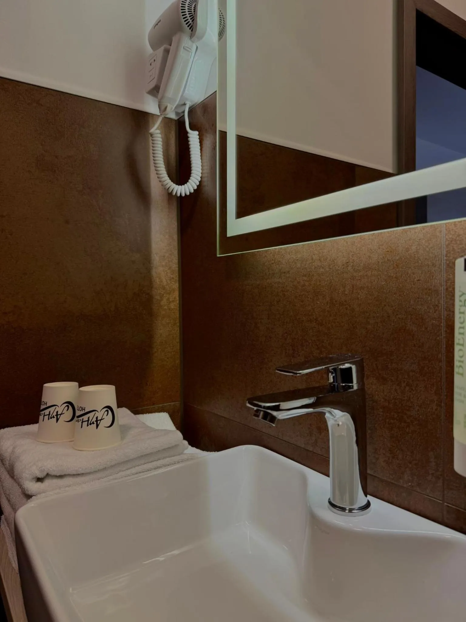 Bathroom in Ayhan Hotel