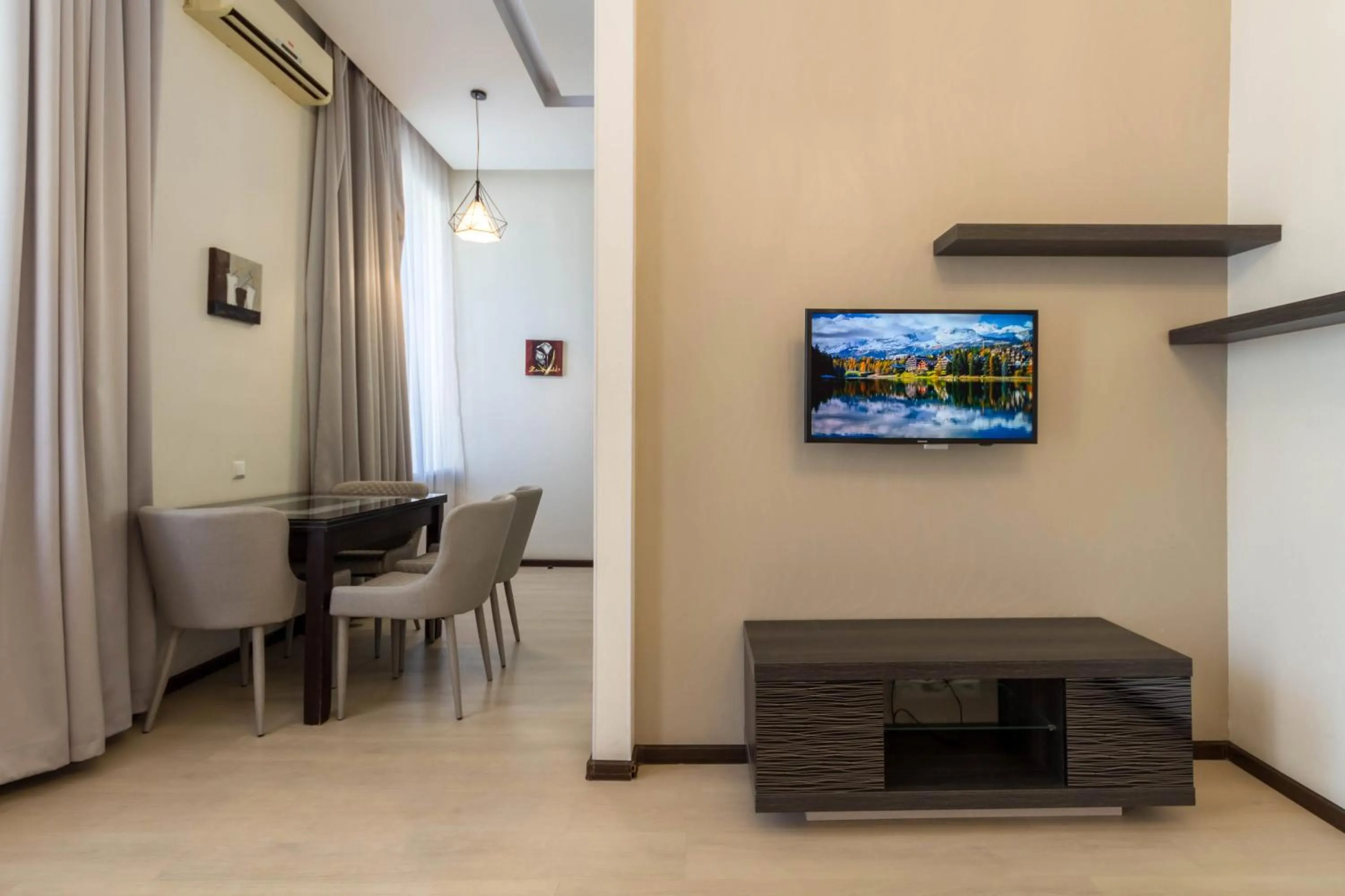 TV and multimedia in Secret Apartments