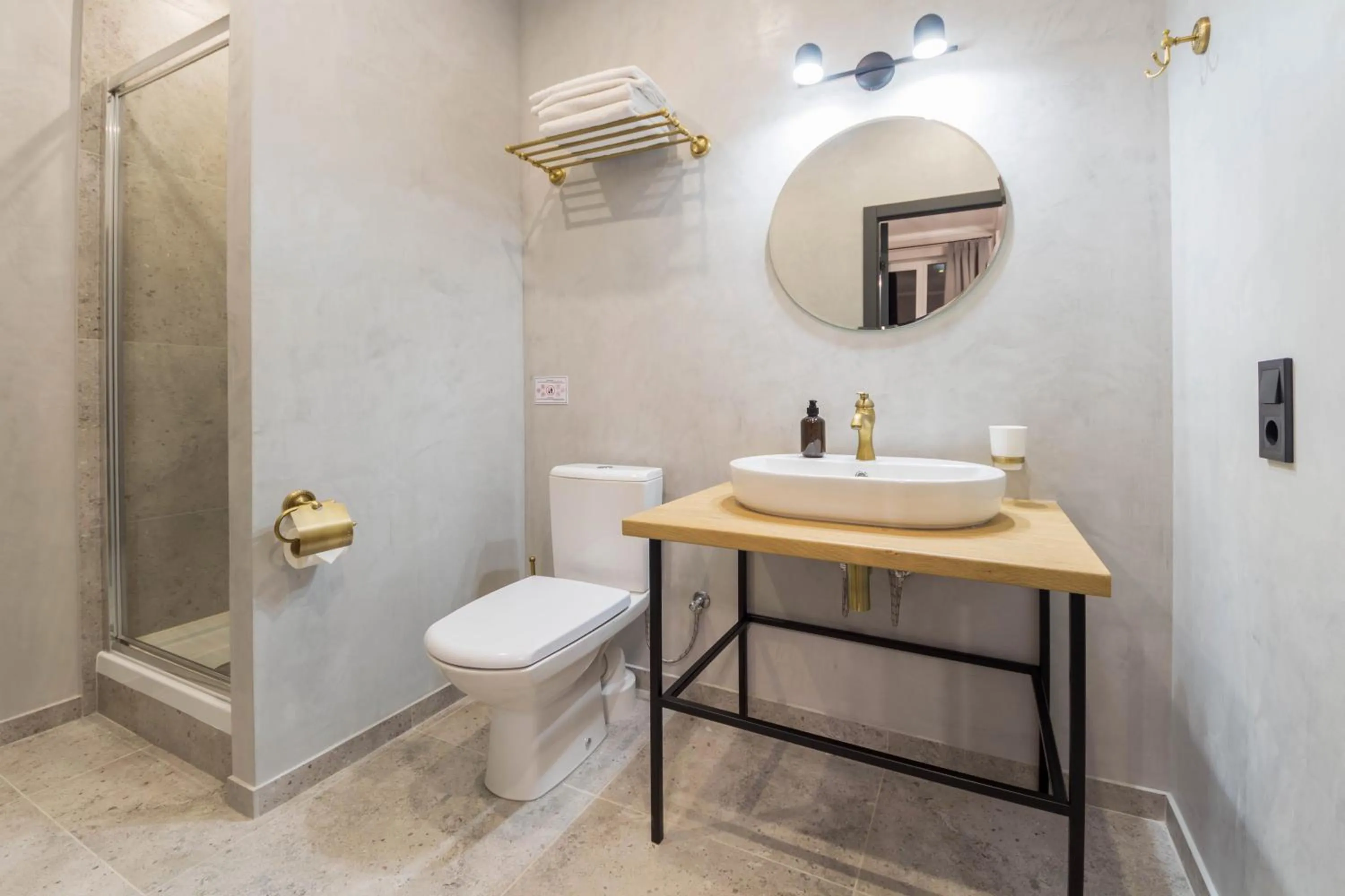 Shower in Secret Apartments