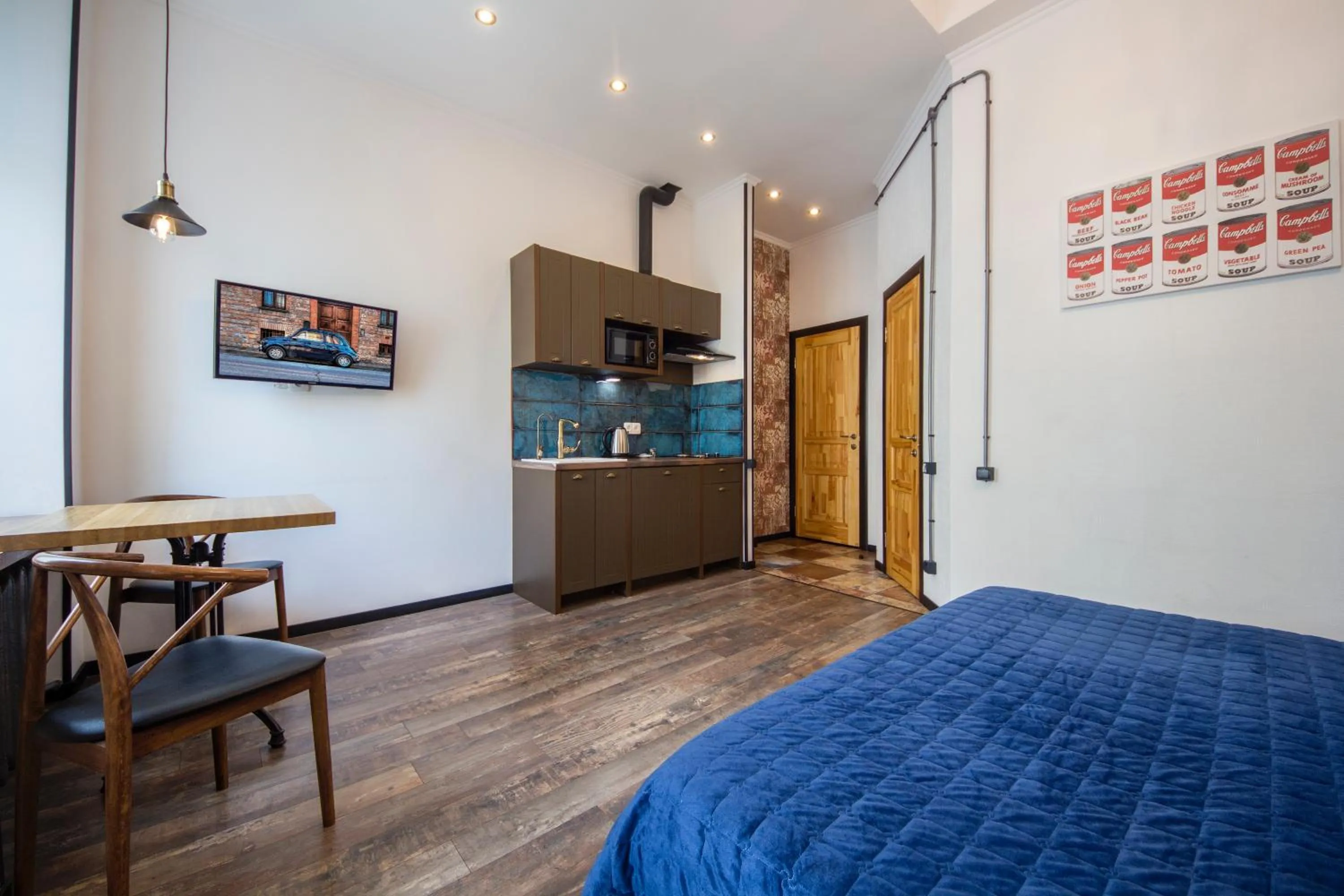 Kitchen or kitchenette, Bed in Secret Apartments
