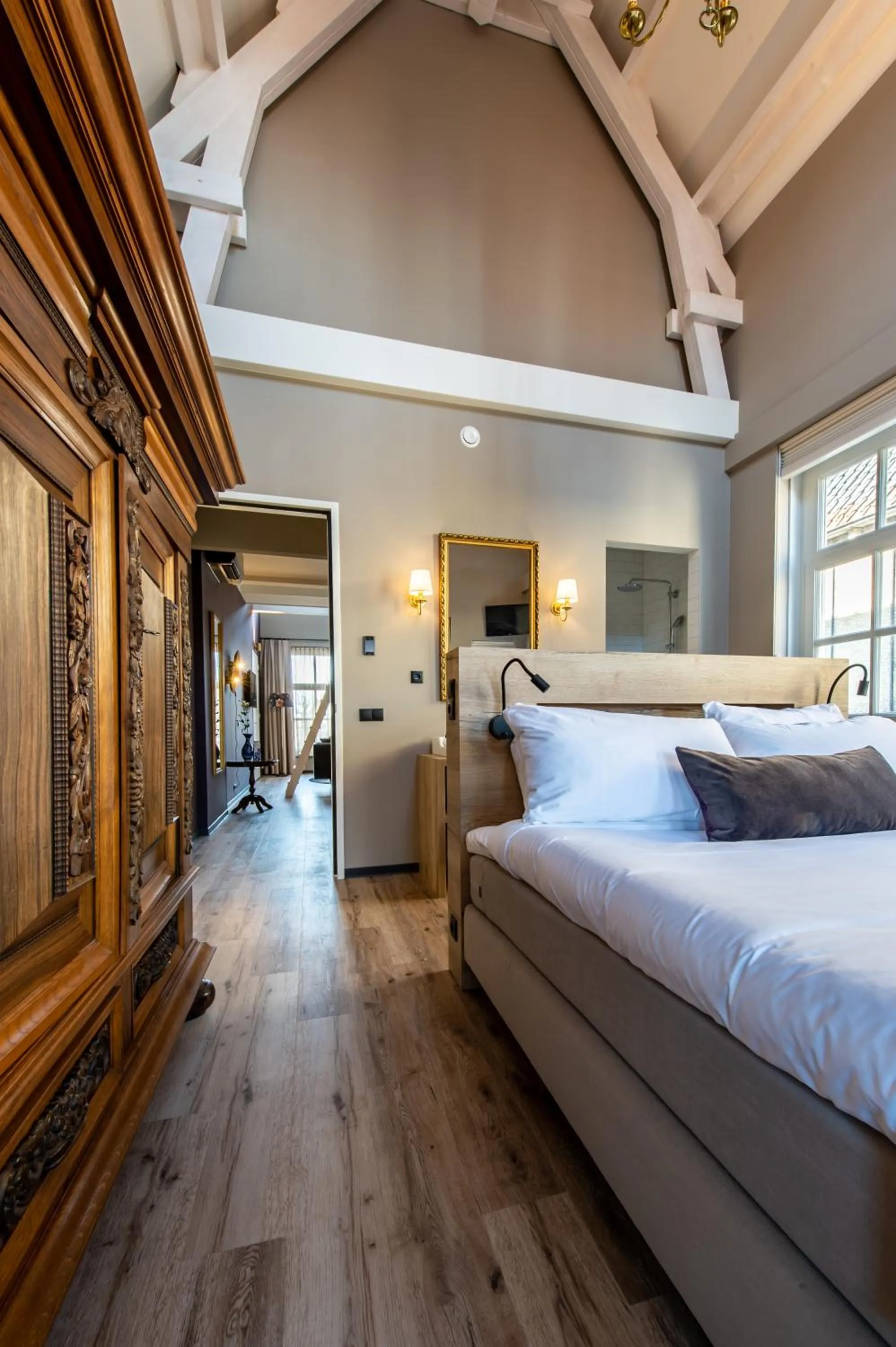 Bedroom, Bed in Mondragon