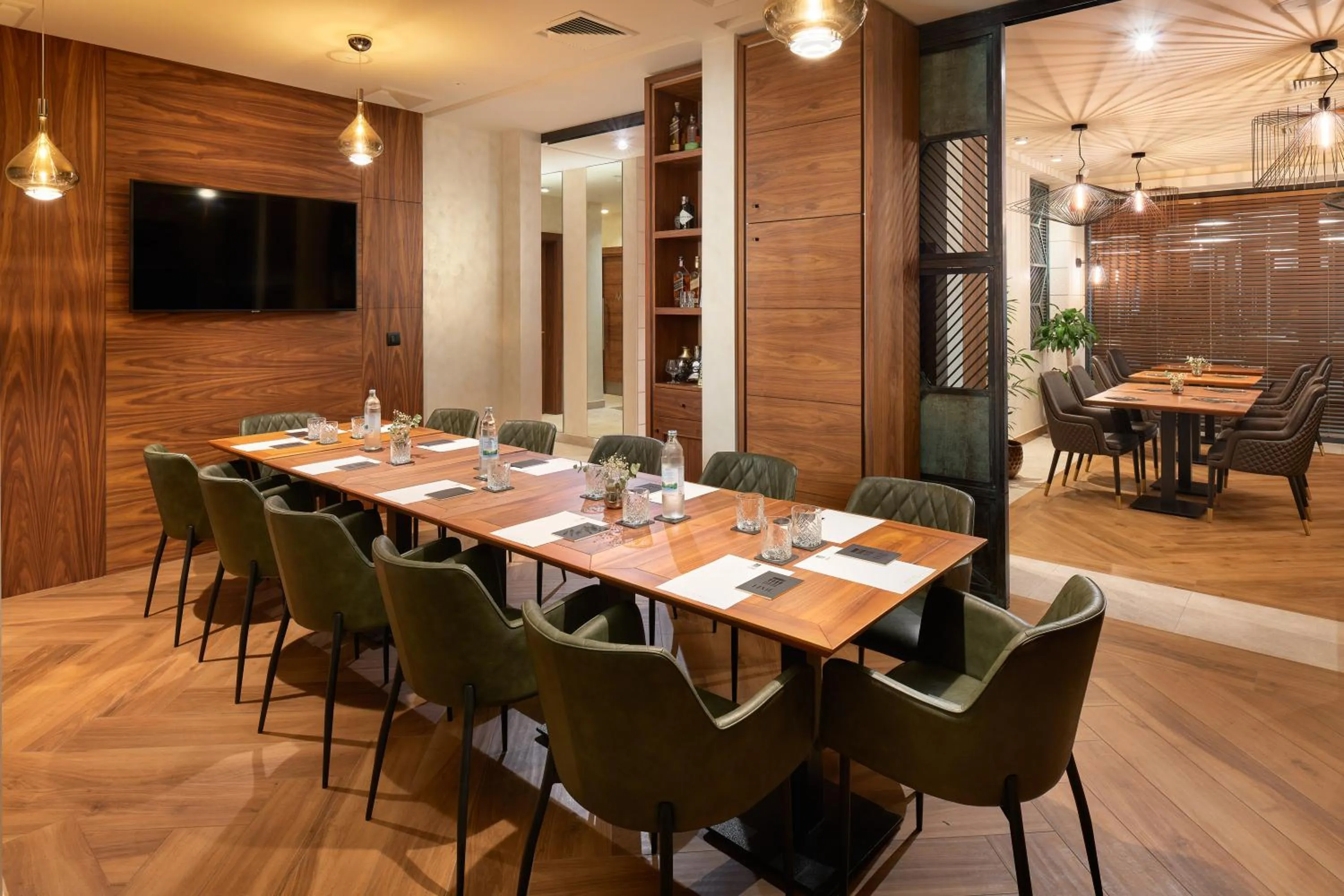 Restaurant/places to eat in Time Boutique Hotel