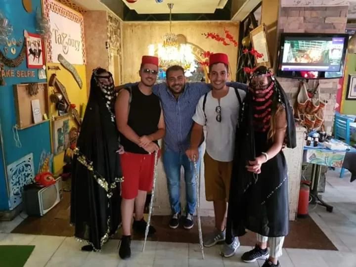 Queen Pyramids View Inn