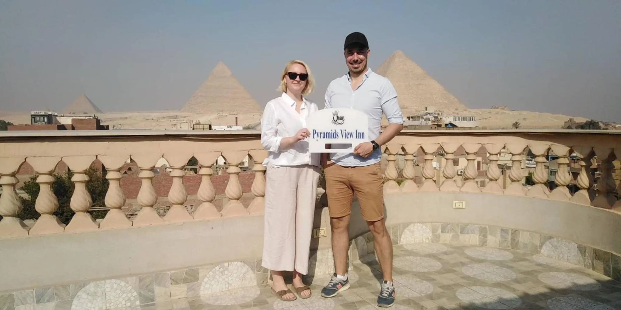 Queen Pyramids View Inn