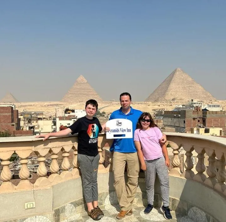 Queen Pyramids View Inn