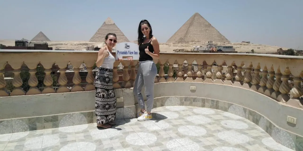 Queen Pyramids View Inn