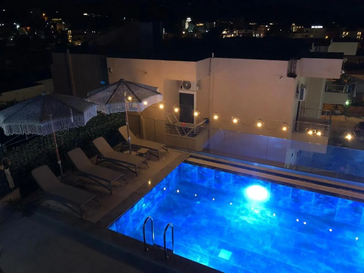 Night in Vila Finnley