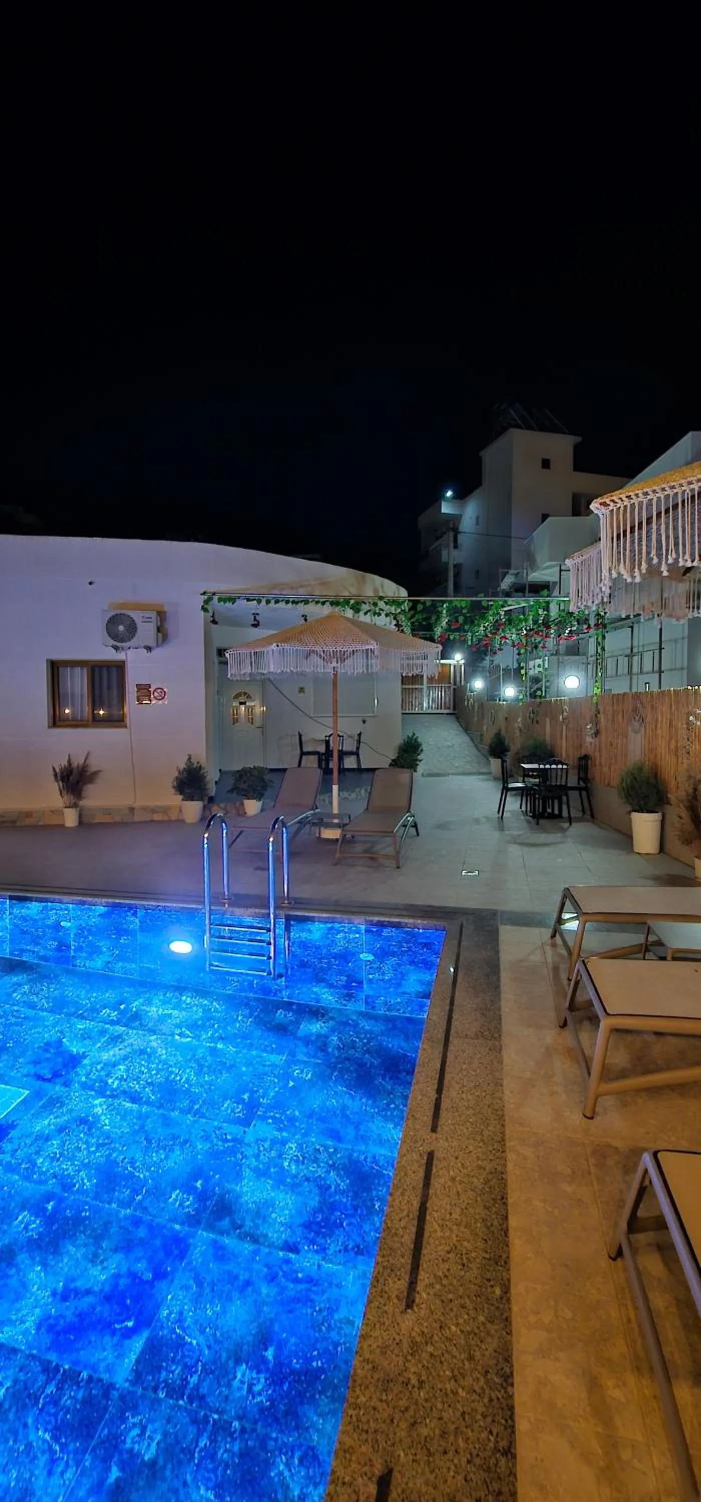 Night in Vila Finnley