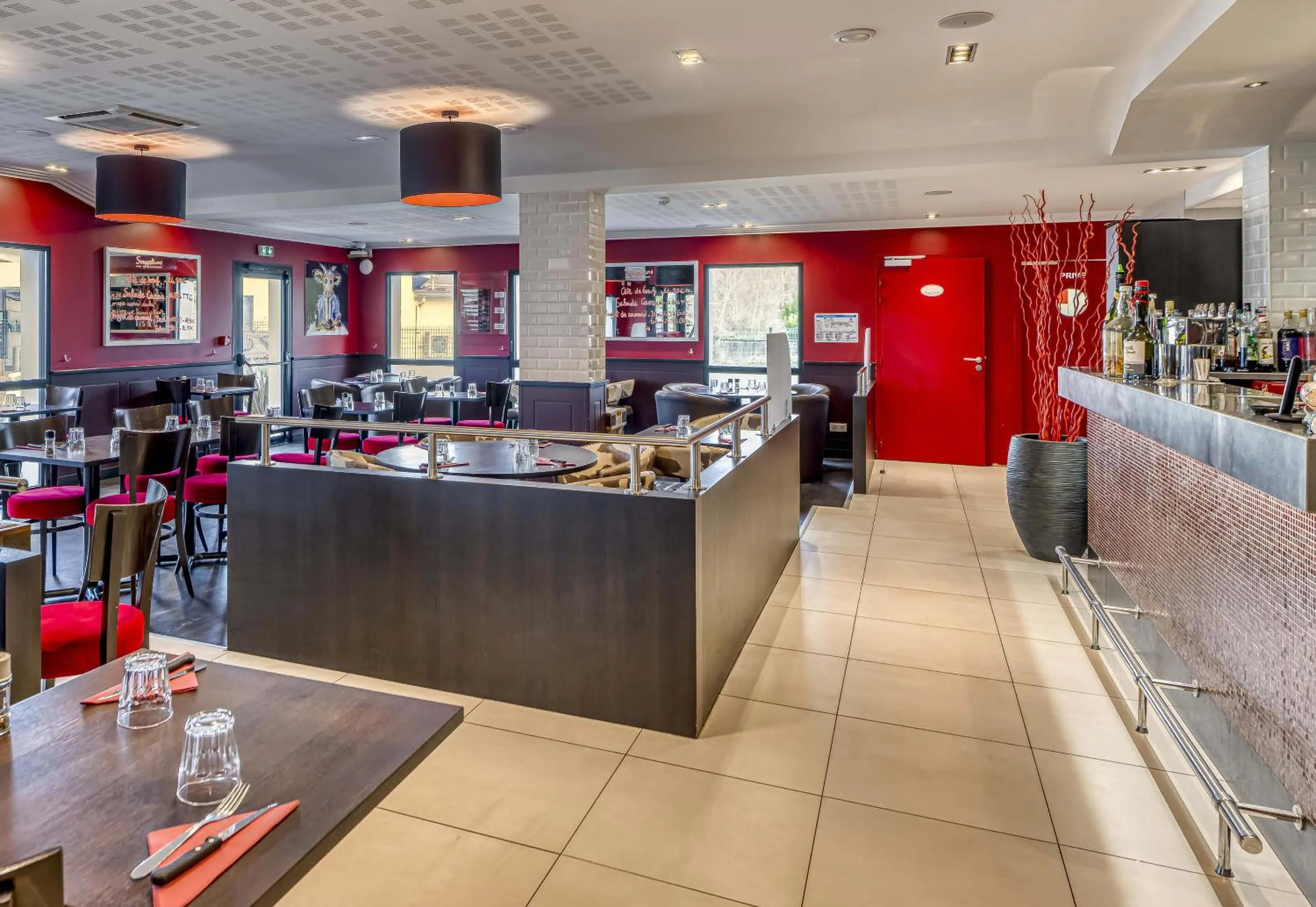 Restaurant/places to eat in B&B HOTEL Bordeaux Le Haillan 3 étoiles