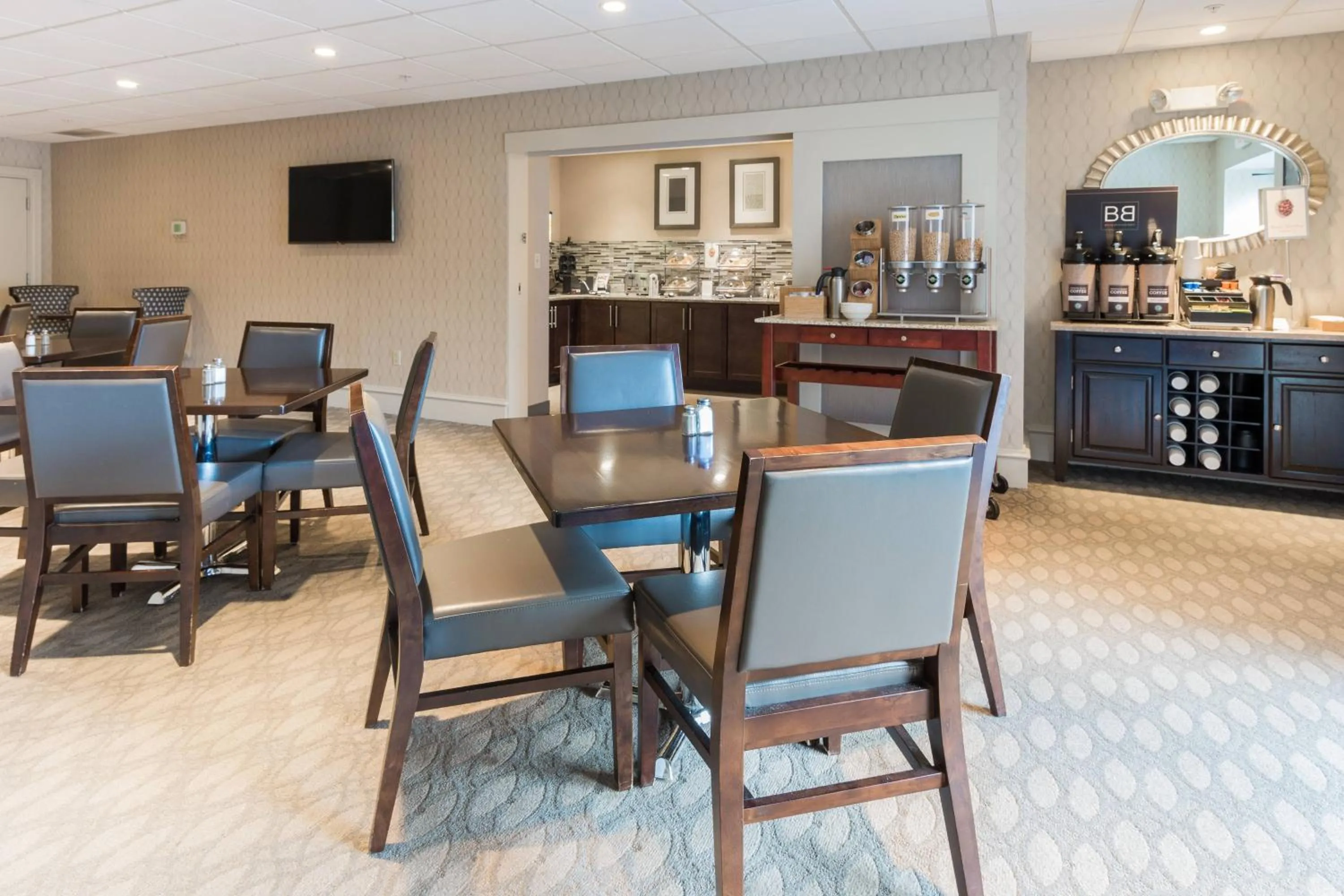 Restaurant/places to eat in Fairfield Inn & Suites by Marriott Keene Downtown