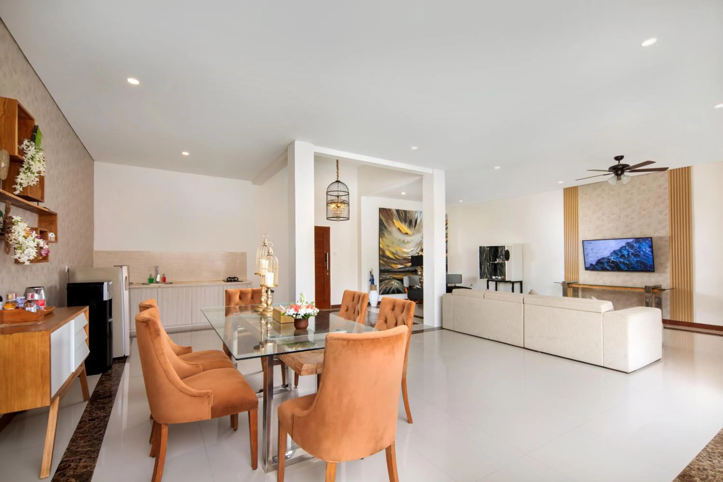 Communal lounge/ TV room in The Luxury Collection, Monaco Blu