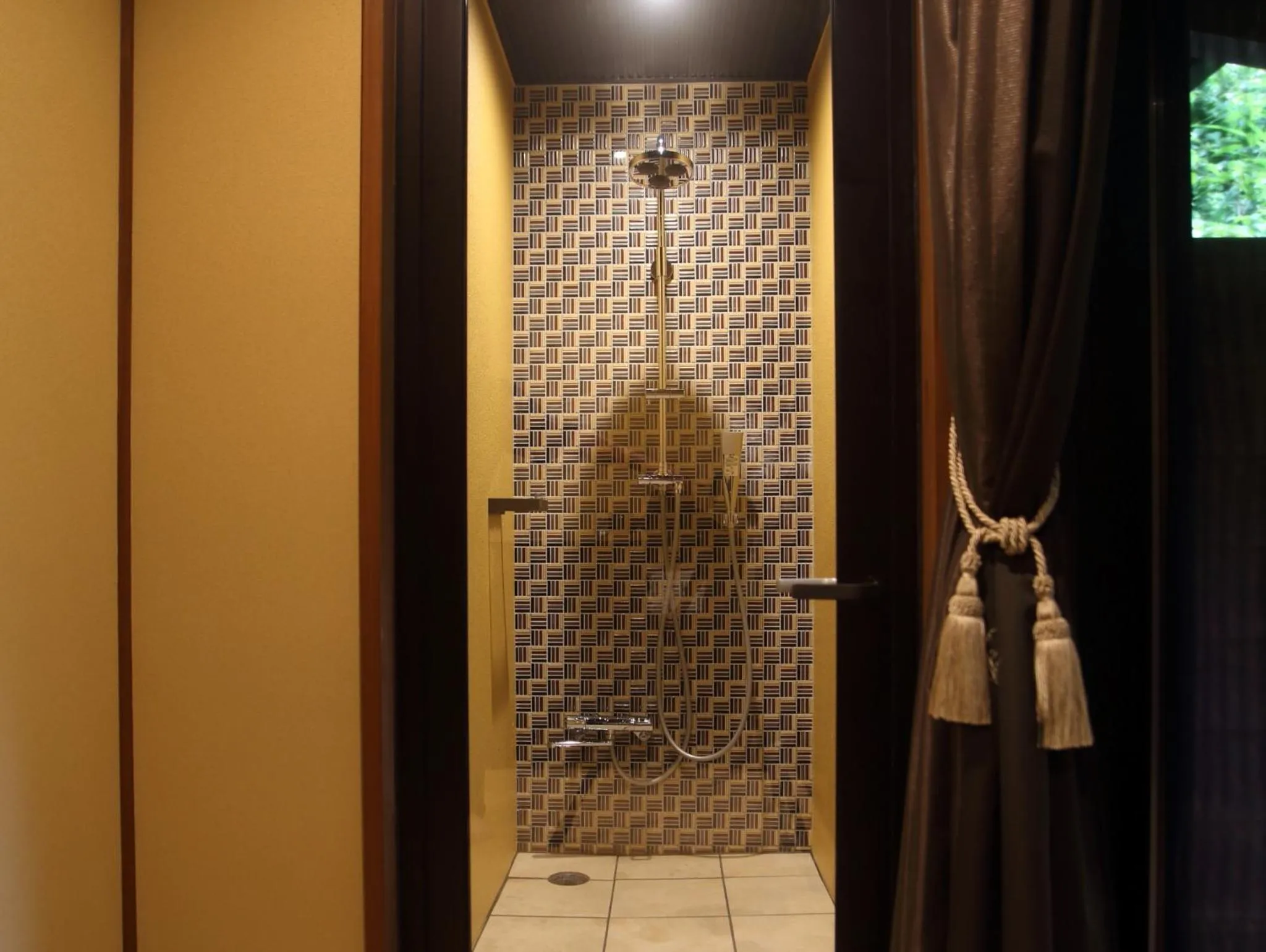 Kanazawa Yuwaku Onsen Kokarian