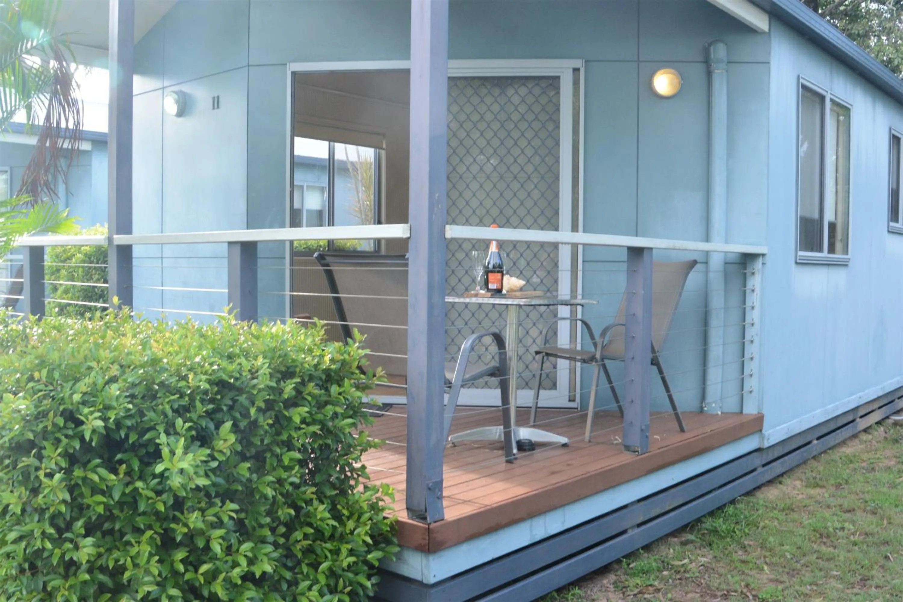 Balcony/Terrace in BIG4 Mackay Blacks Beach Holiday Park