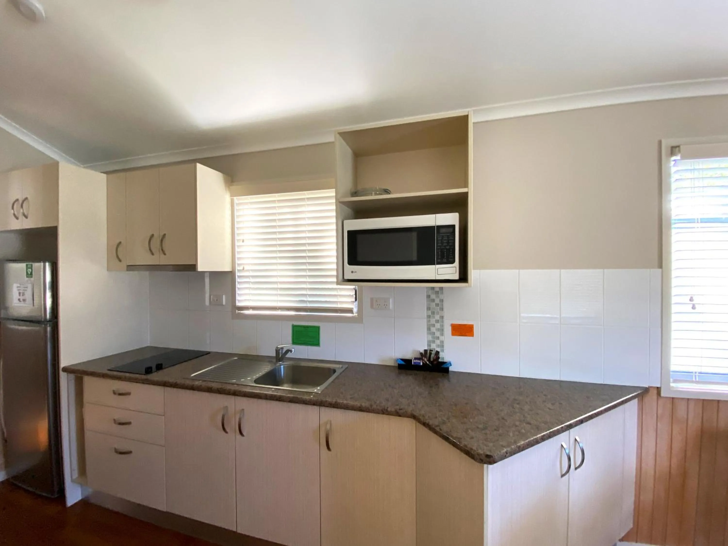 Kitchen or kitchenette in BIG4 Mackay Blacks Beach Holiday Park