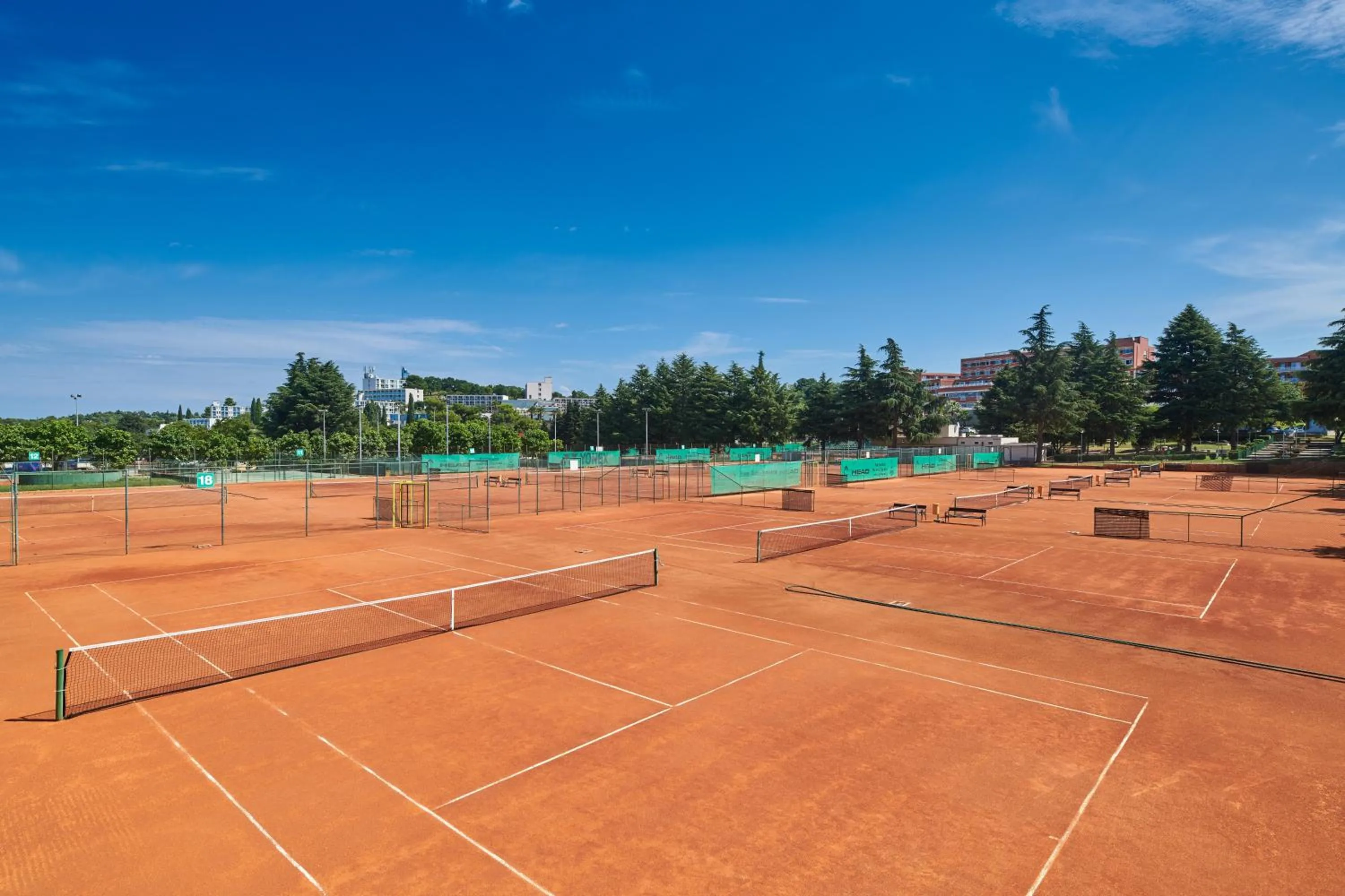 Tennis court in Hotel Delfin Plava Laguna
