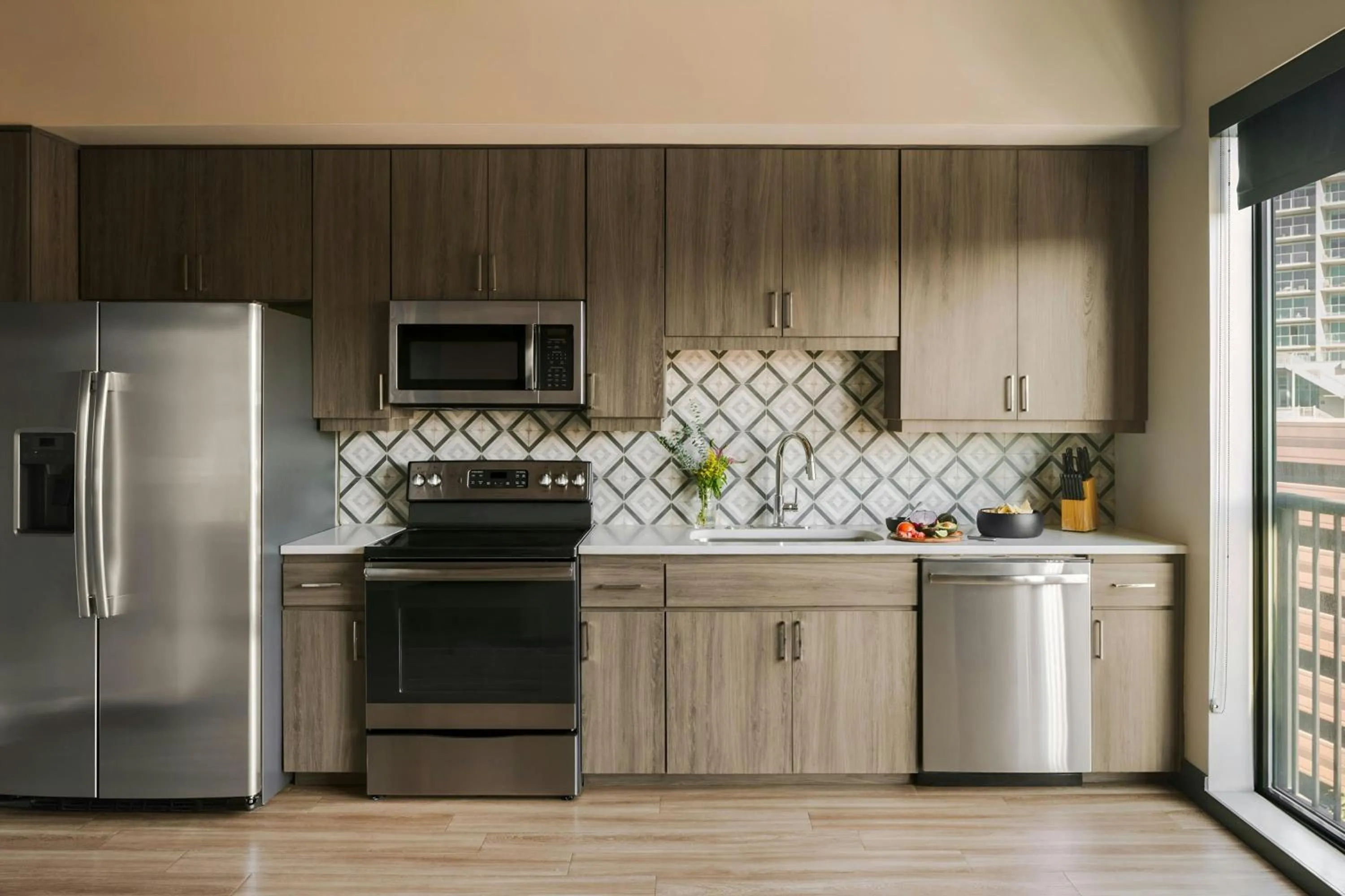 Kitchen or kitchenette in Sonder by Marriott Bonvoy Mill Ave Apartments Tempe