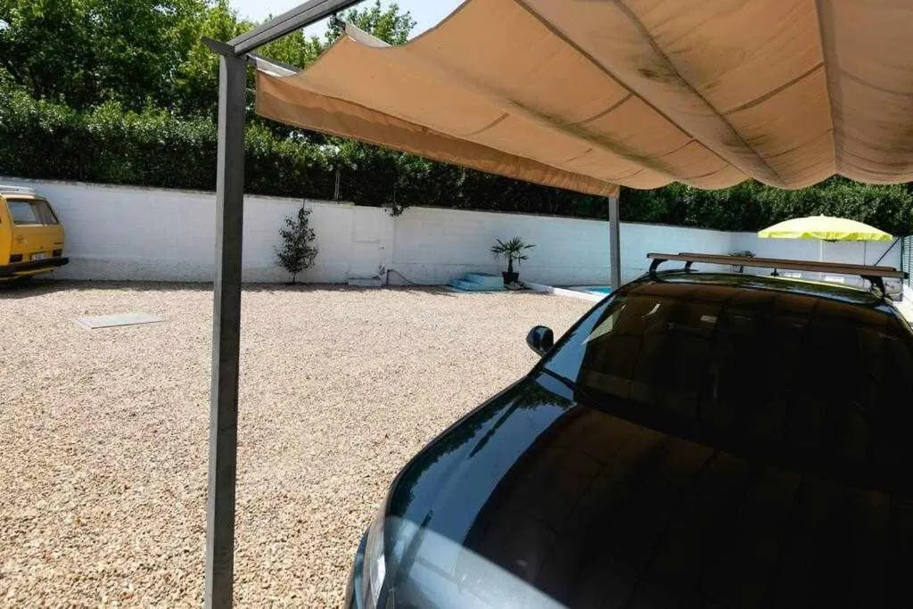 Newly renovated room w Pool & BikeParking