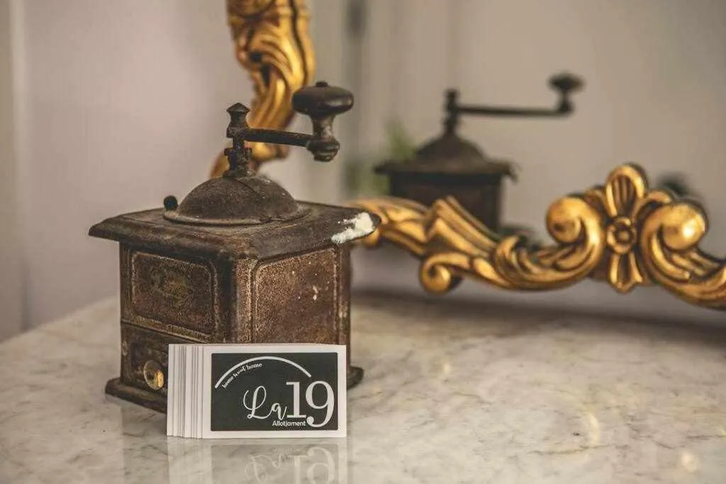 Newly renovated room w Pool & BikeParking