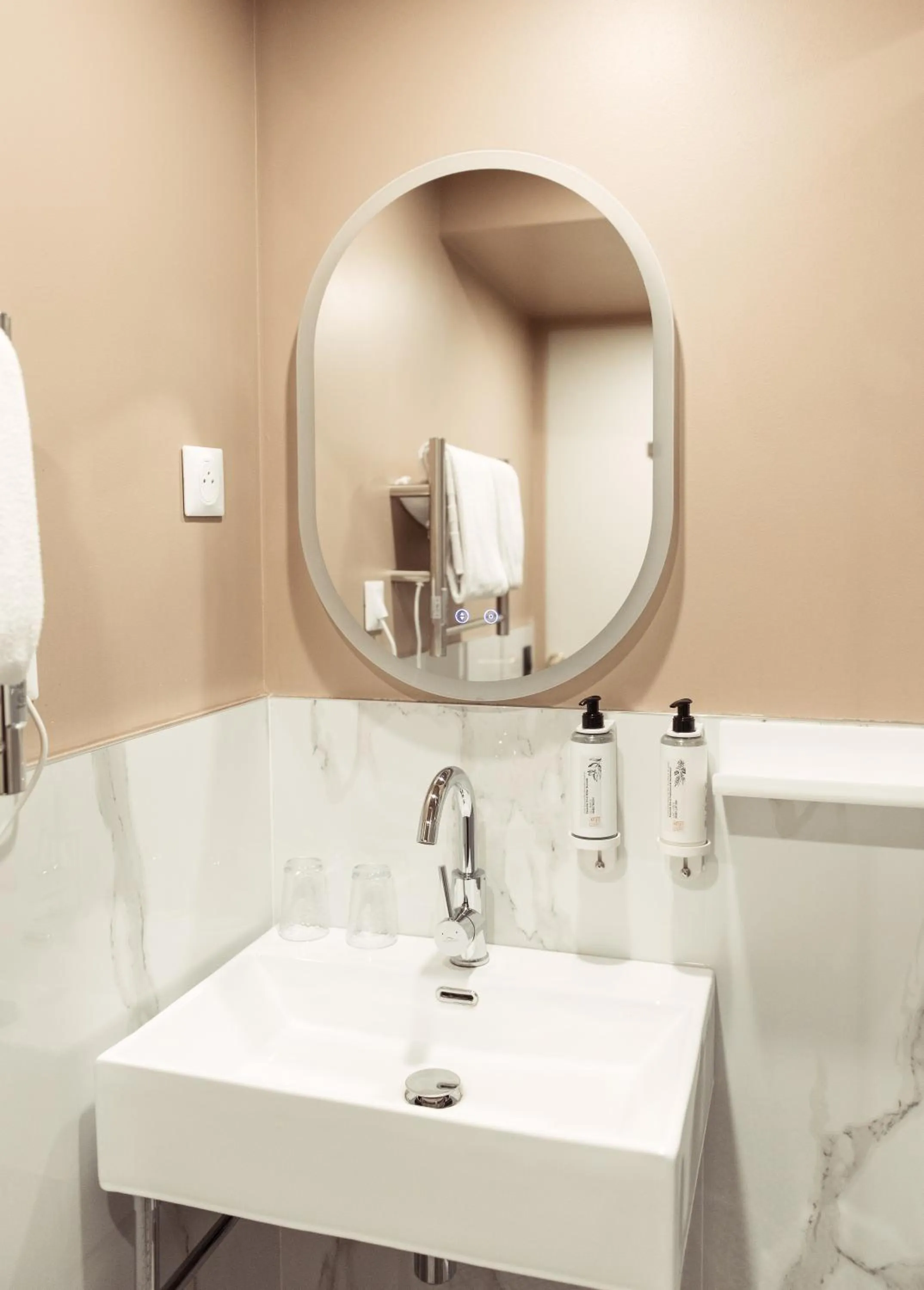 Bathroom in Hôtel la Caravelle - Aix-en-Provence centre historique