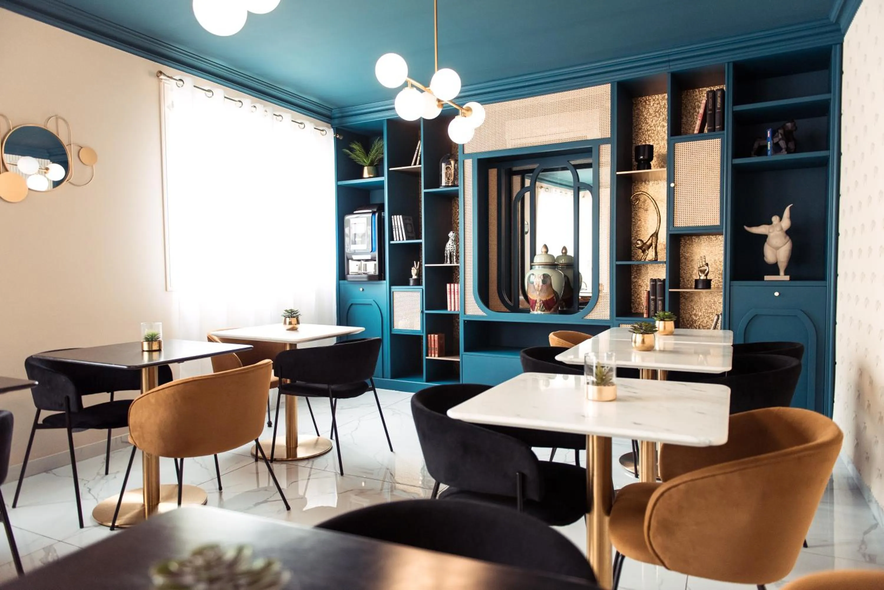 Continental breakfast in Hôtel la Caravelle - Aix-en-Provence centre historique