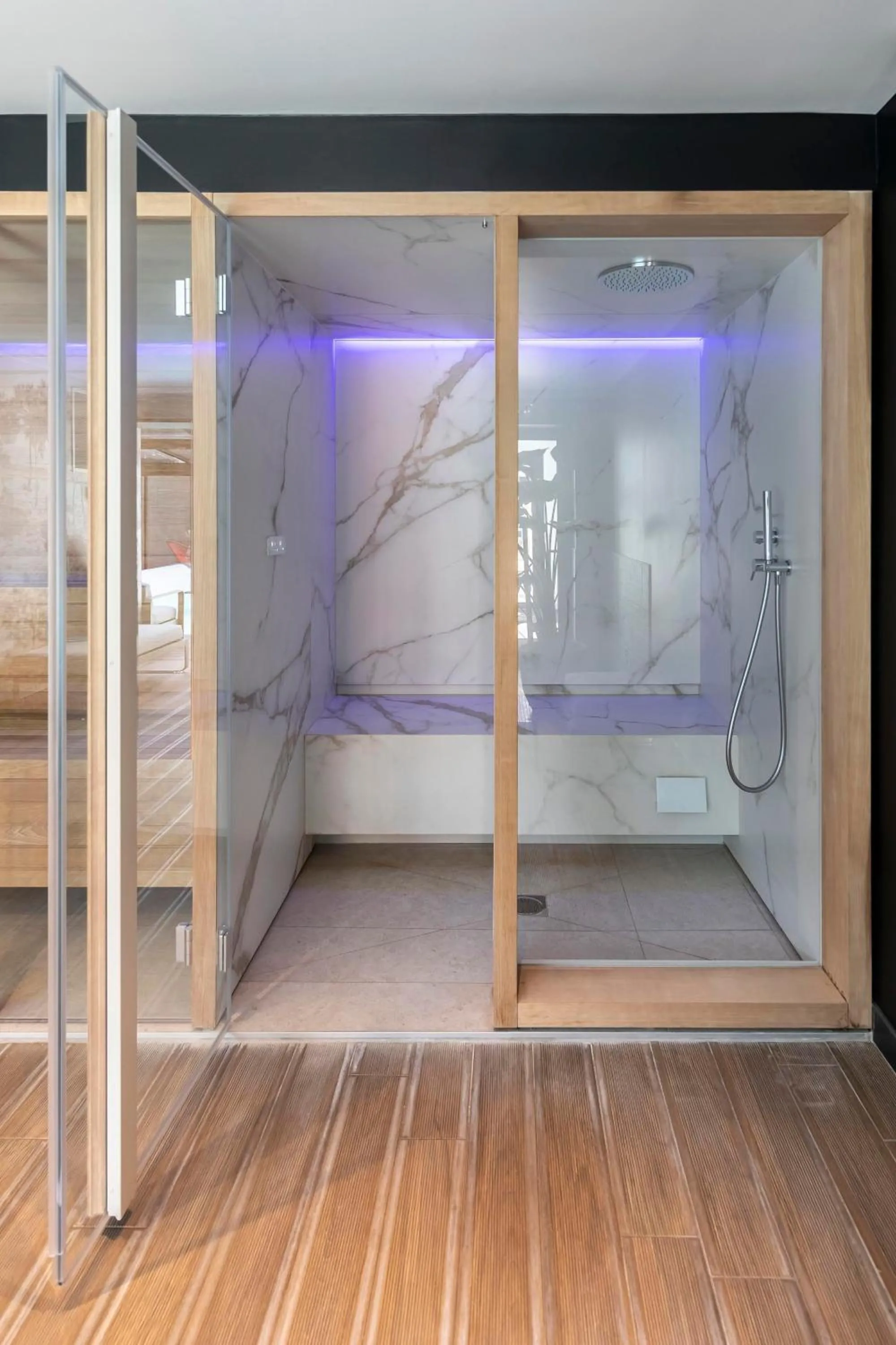 Steam room in Le Cornouaille Hotel & Spa