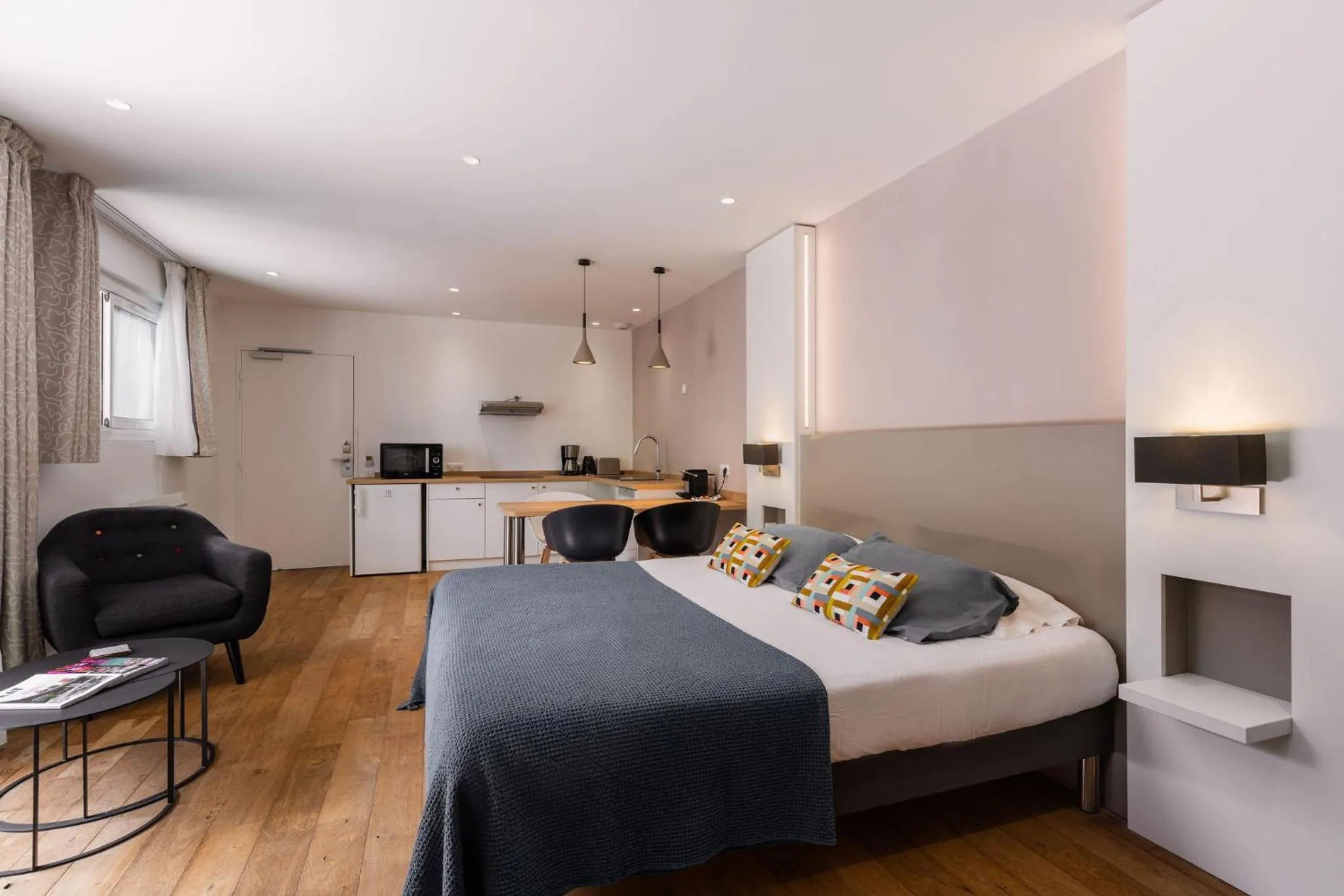 Bed in Le Cornouaille Hotel & Spa