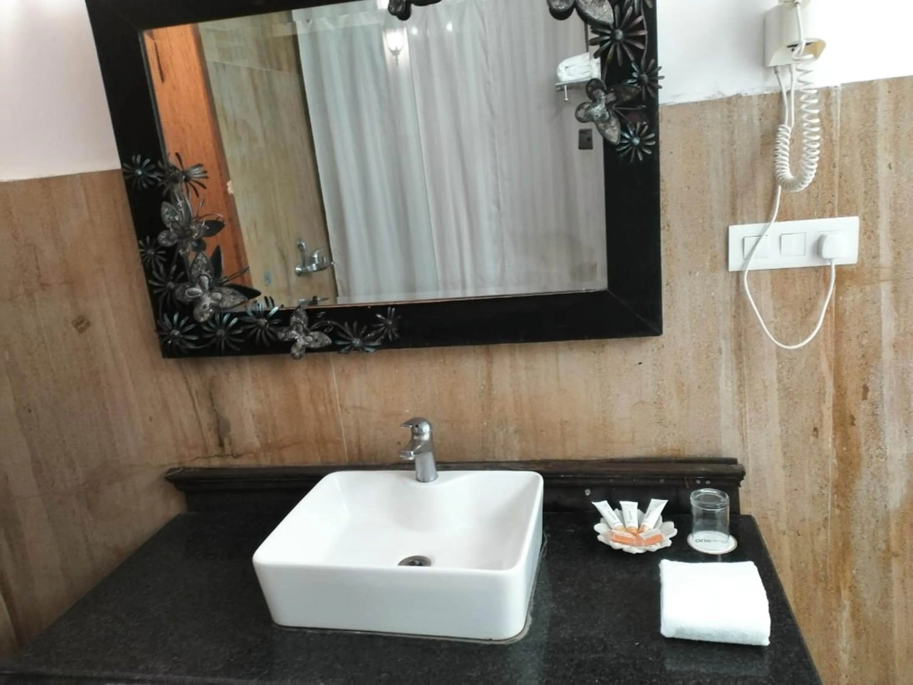 Bathroom in Kumbhalgarh Forest Retreat