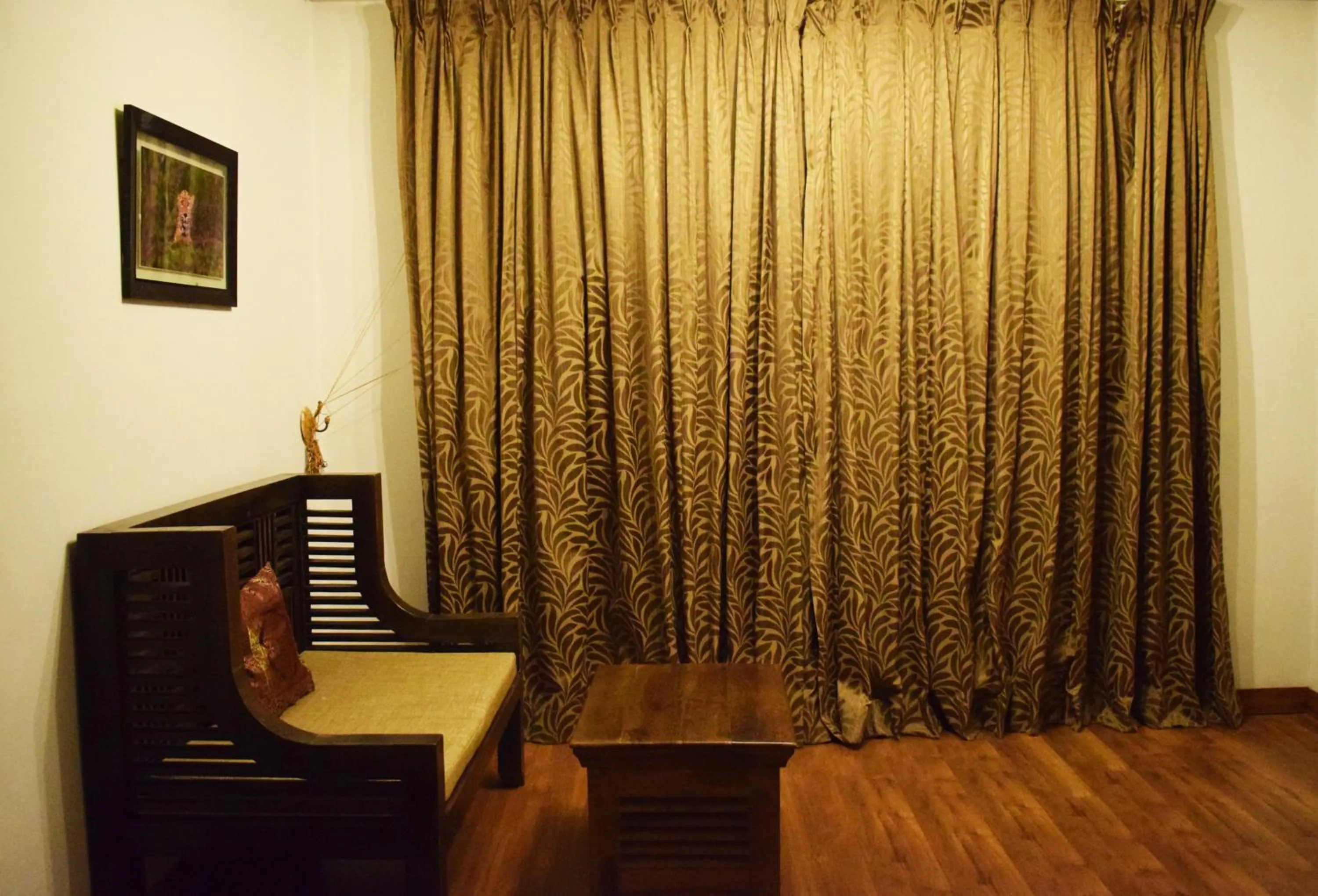 TV and multimedia in Kumbhalgarh Forest Retreat