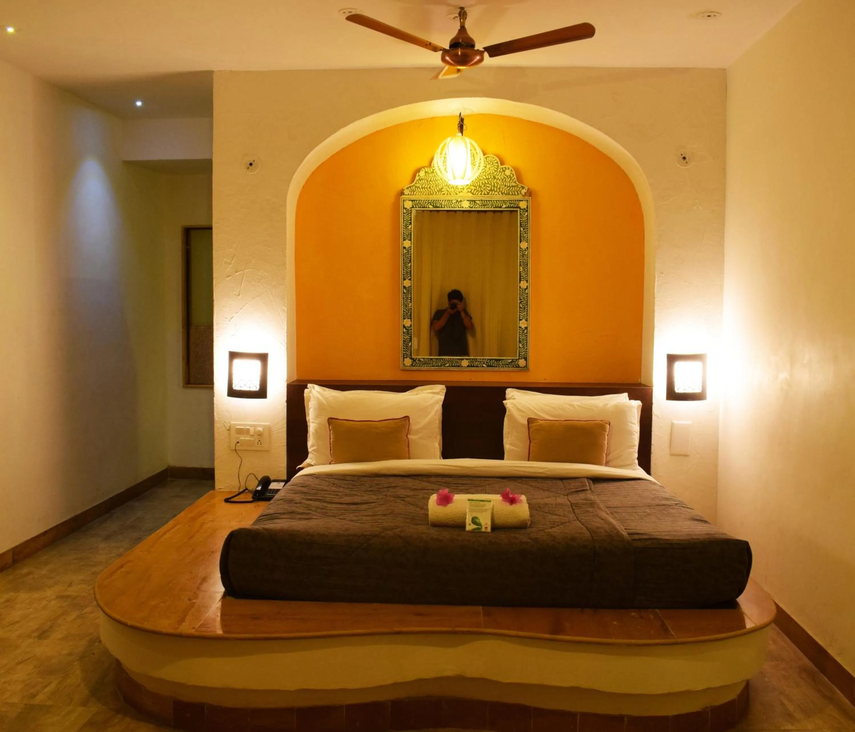 Bed in Kumbhalgarh Forest Retreat