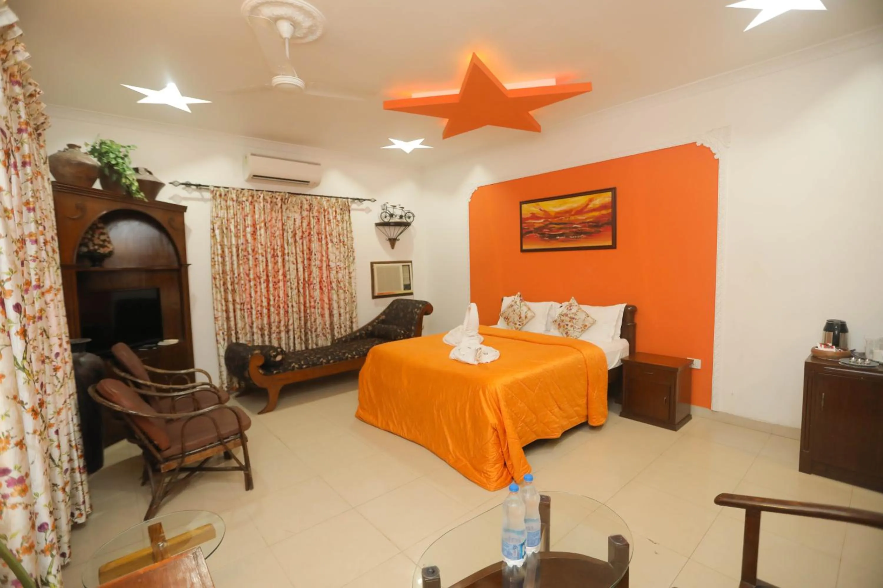 Photo of the whole room, Bed in Hotel Goan Heritage