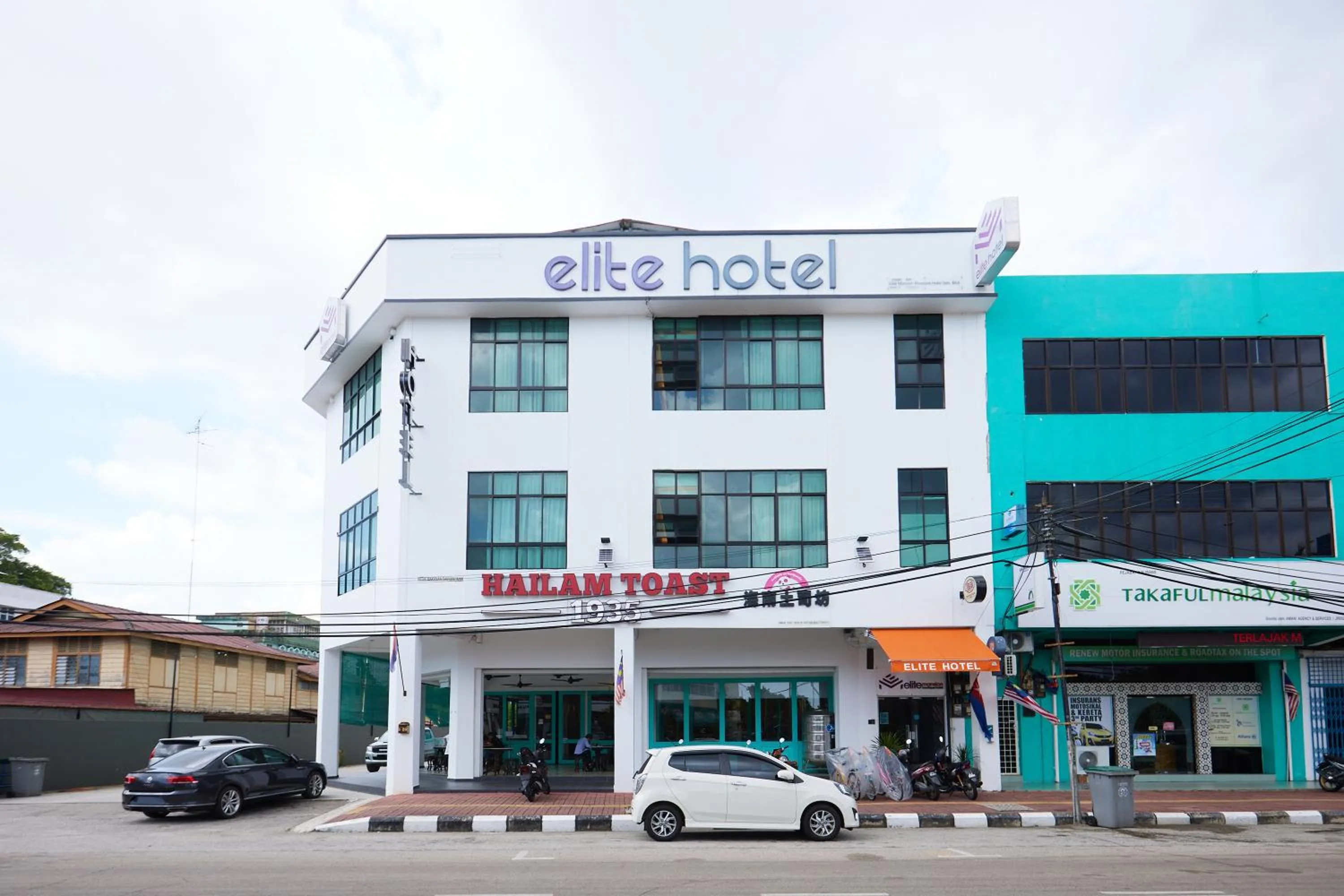Property building in Elite Hotel Muar
