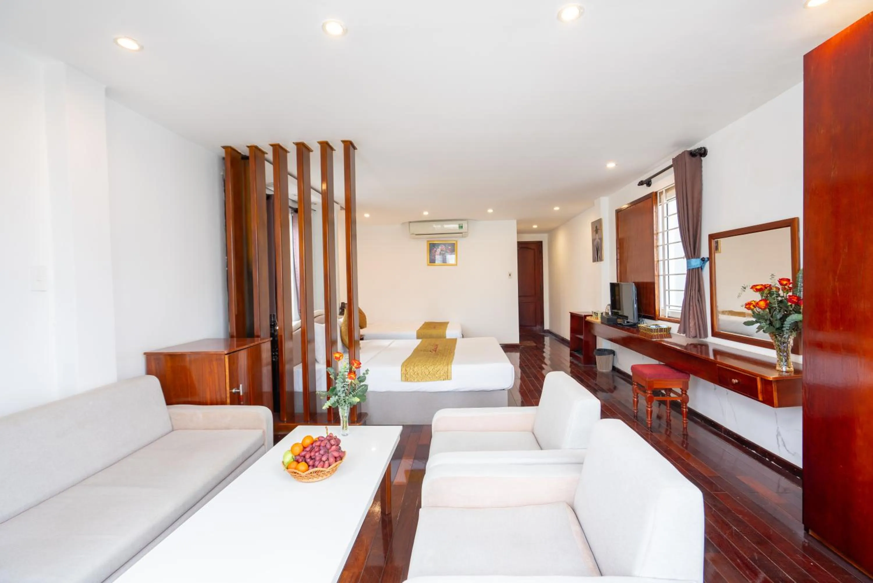 Photo of the whole room in Catinal Hotel