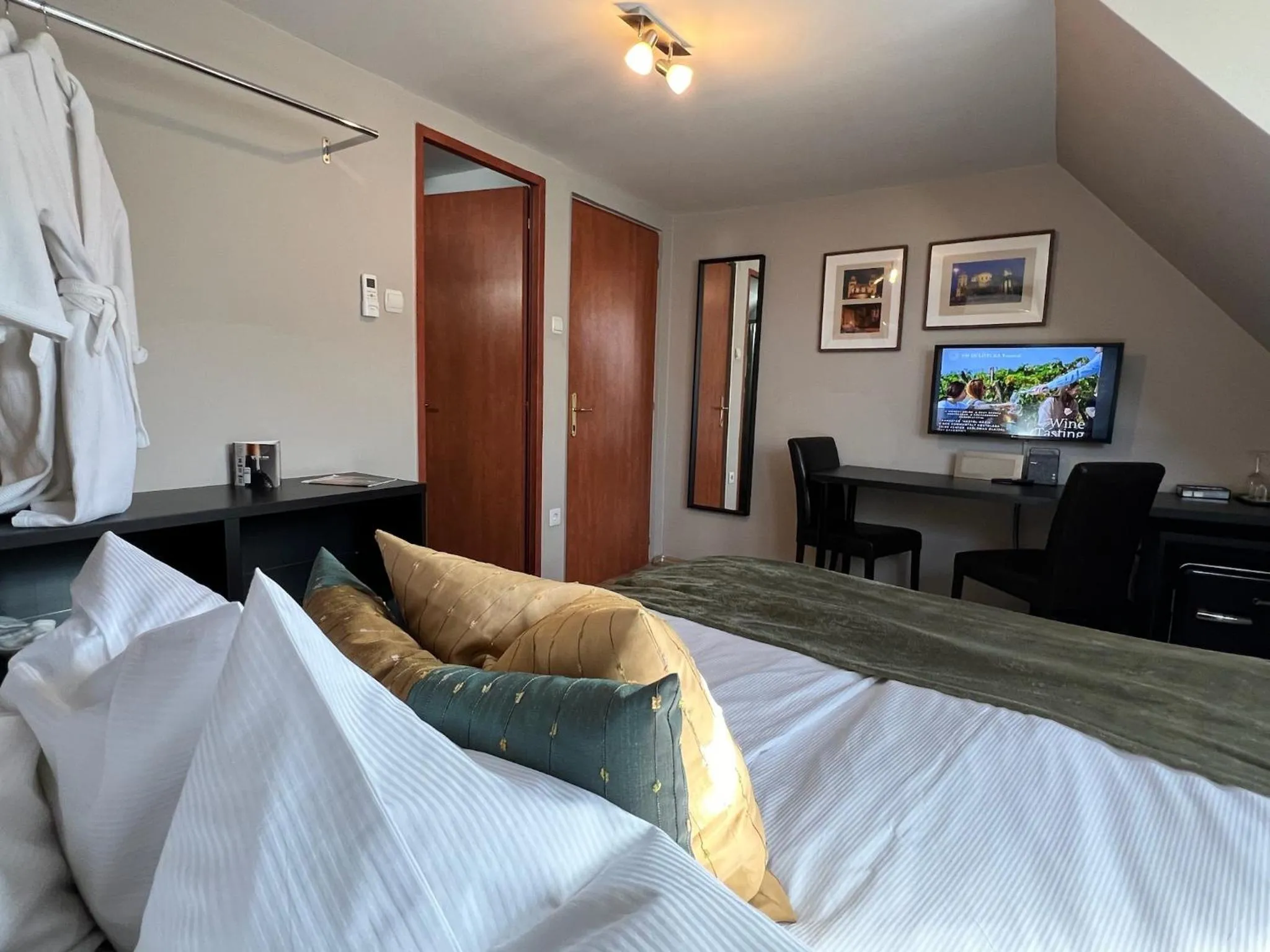 Photo of the whole room, Bed in Margaréta Garden & SPA