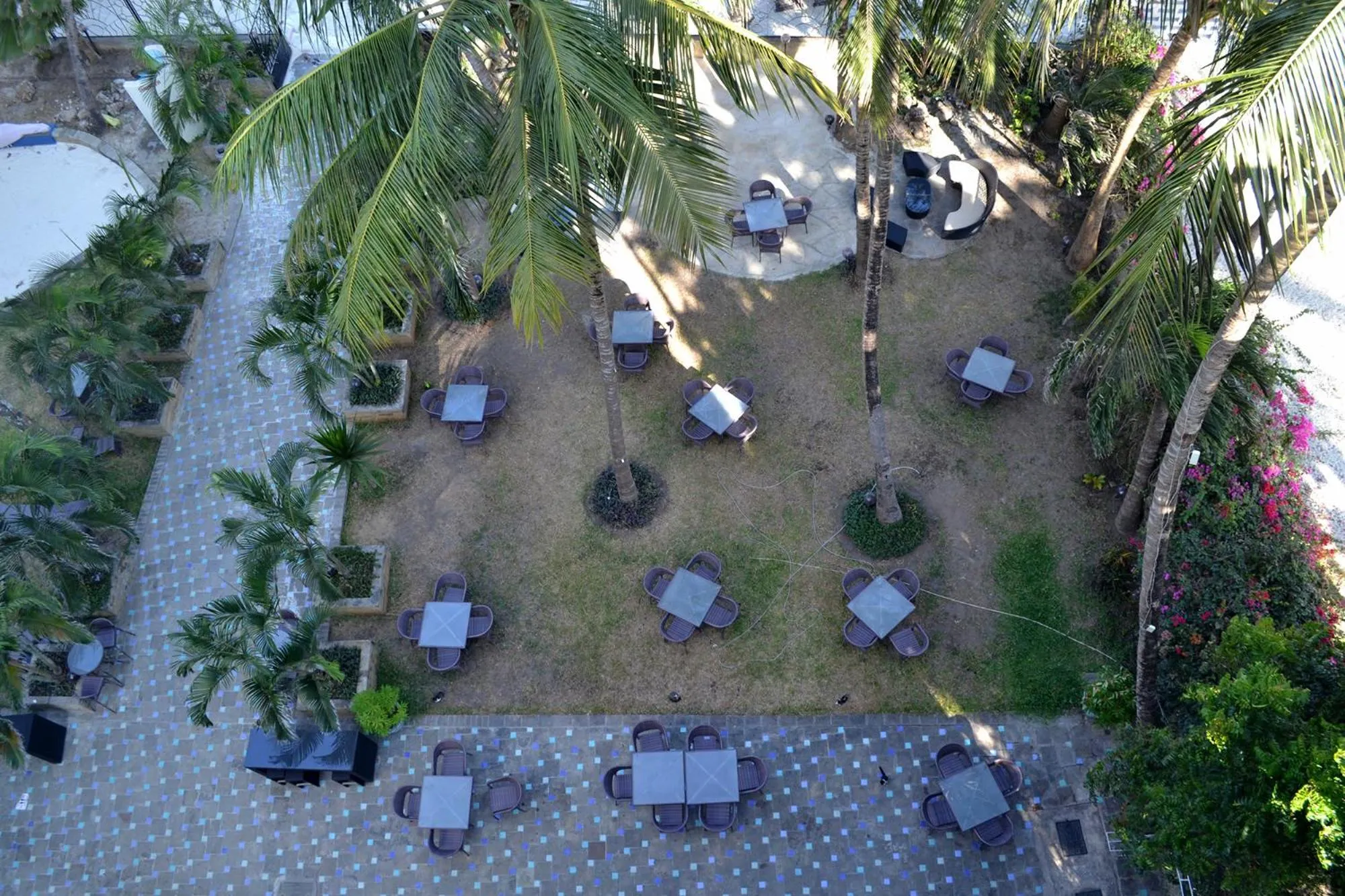 Restaurant/places to eat in Cowrie Shell Beach Apartments Official