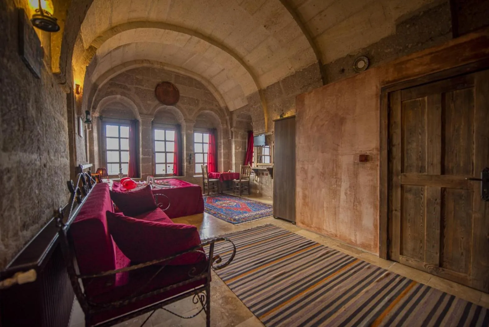 Photo of the whole room in Kapadokya Ihlara Konakları Otel Akinci Konagi