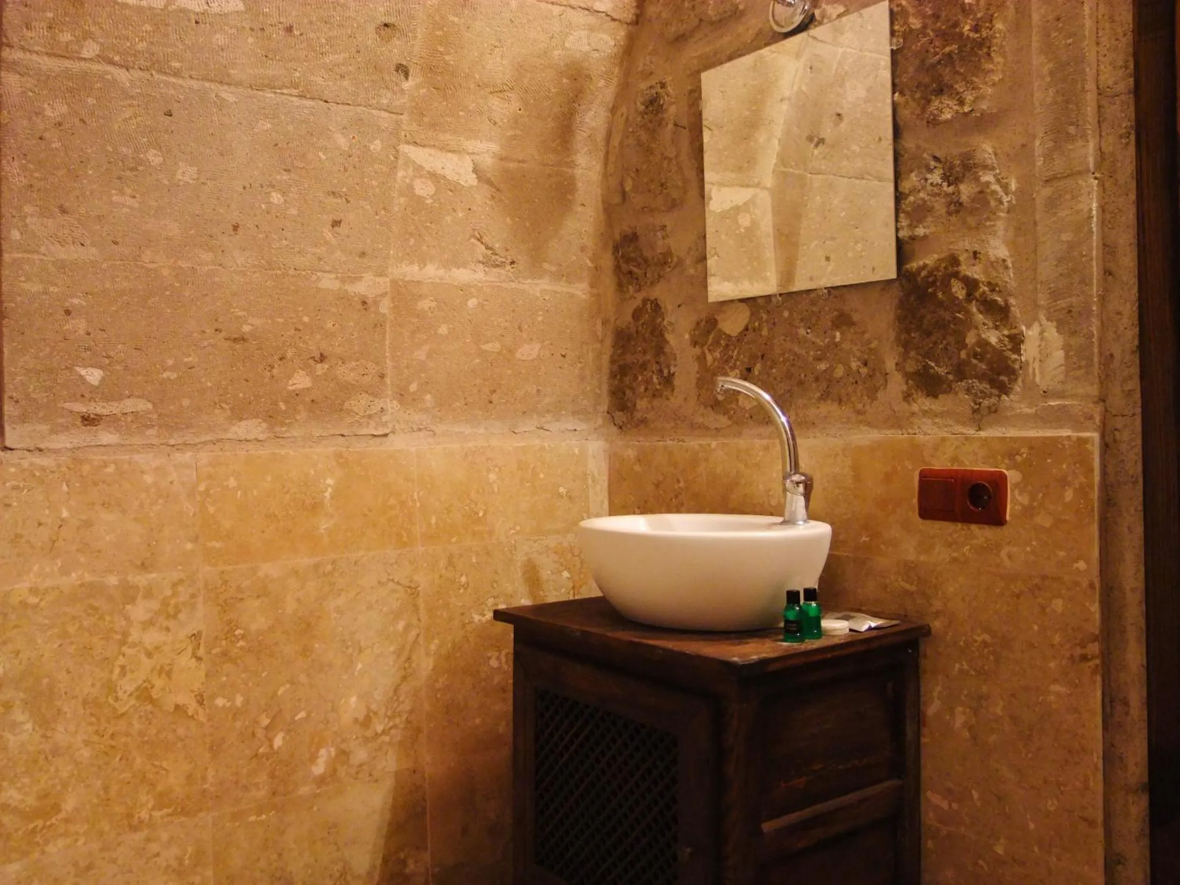 Photo of the whole room in Kapadokya Ihlara Konakları Otel Akinci Konagi